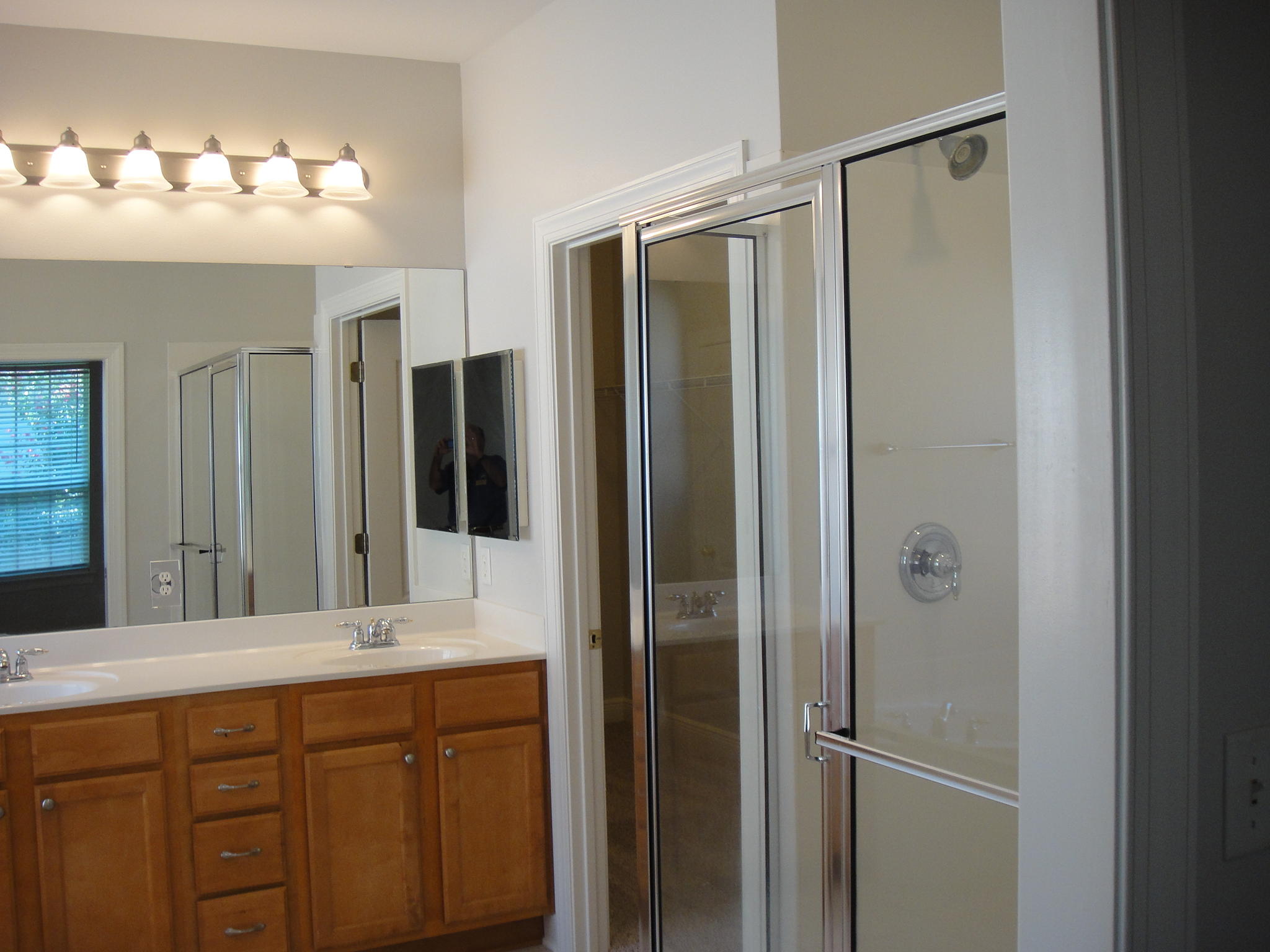 DIAMOND LAKES - Residential