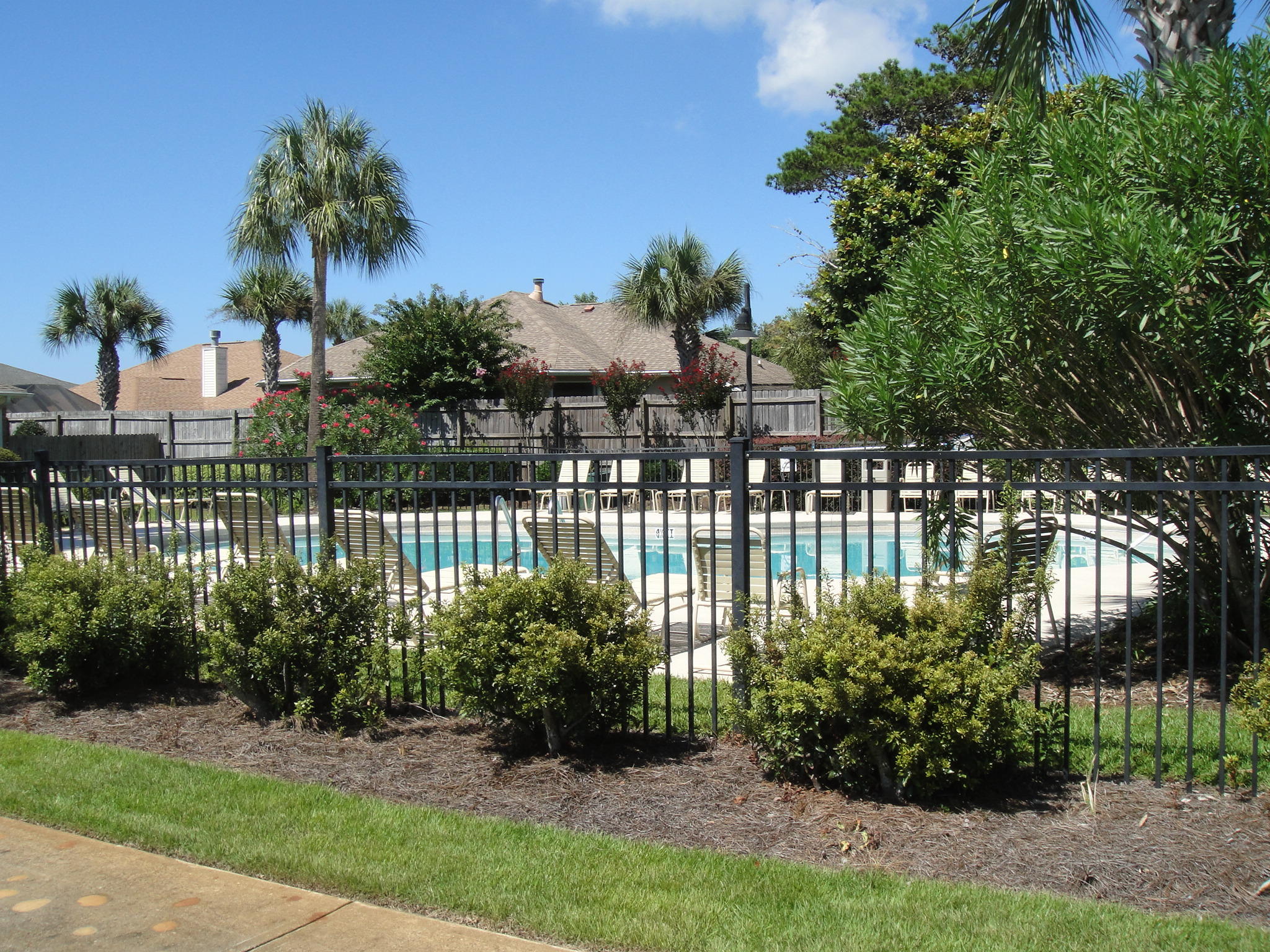 DIAMOND LAKES - Residential