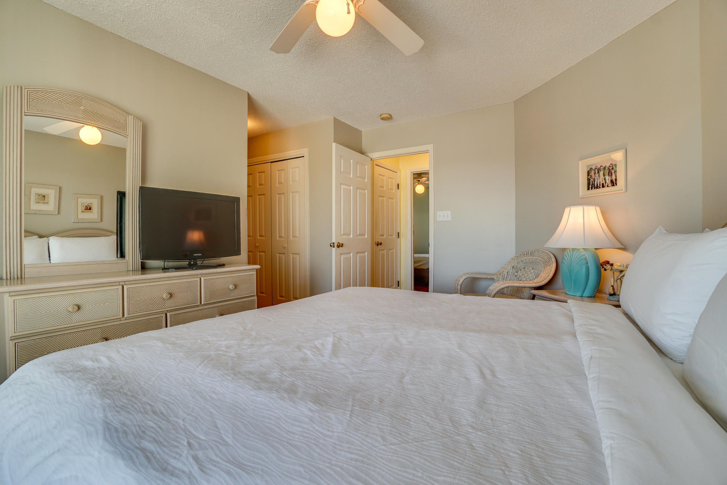 BEACHSIDE VILLAS CONDO - Residential