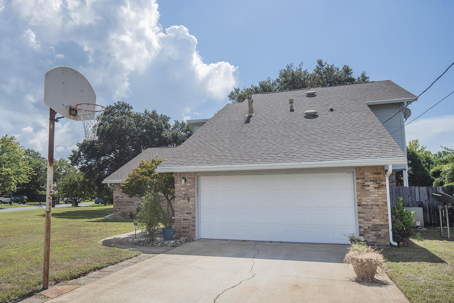 TIMBERLAKE ESTATES 1ST ADDN - Residential