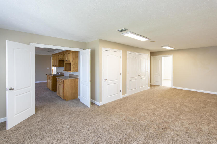COLLEGE POINT 1ST ADDN - Residential