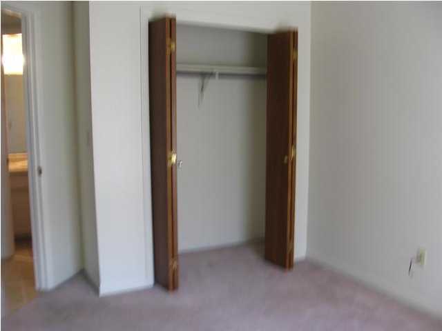CLASSIC MANOR - Residential Lease