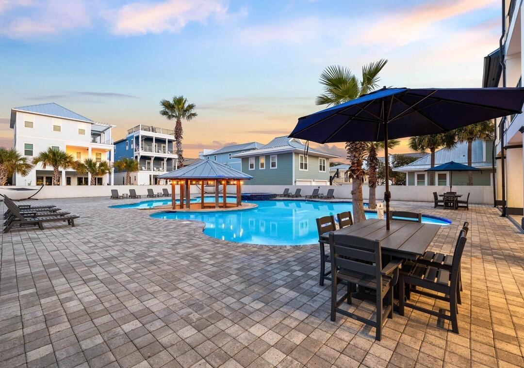 SNOW DRIFT BEACH - Residential
