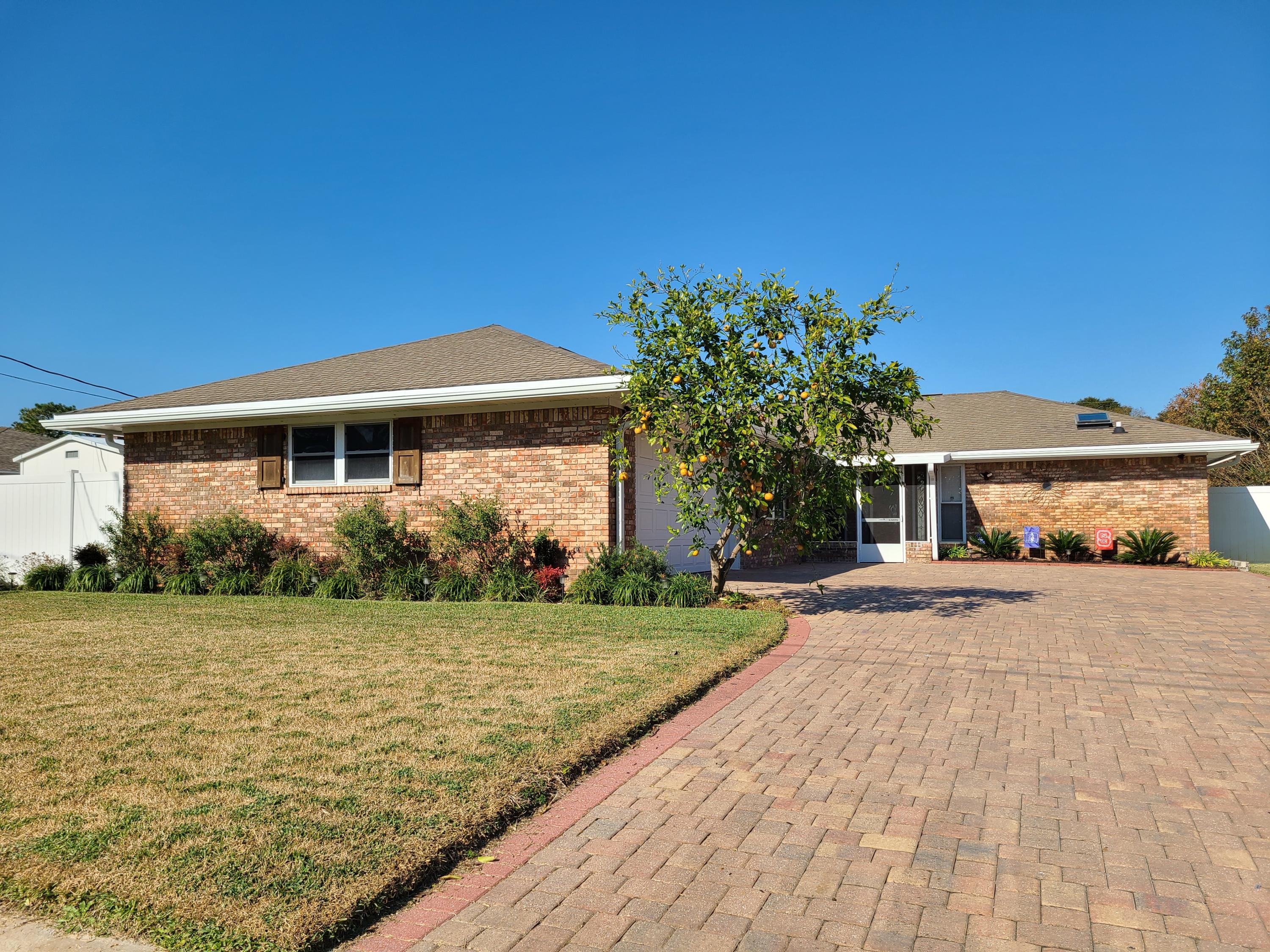 TANGLEWOOD S/D 1ST ADDN - Residential Lease