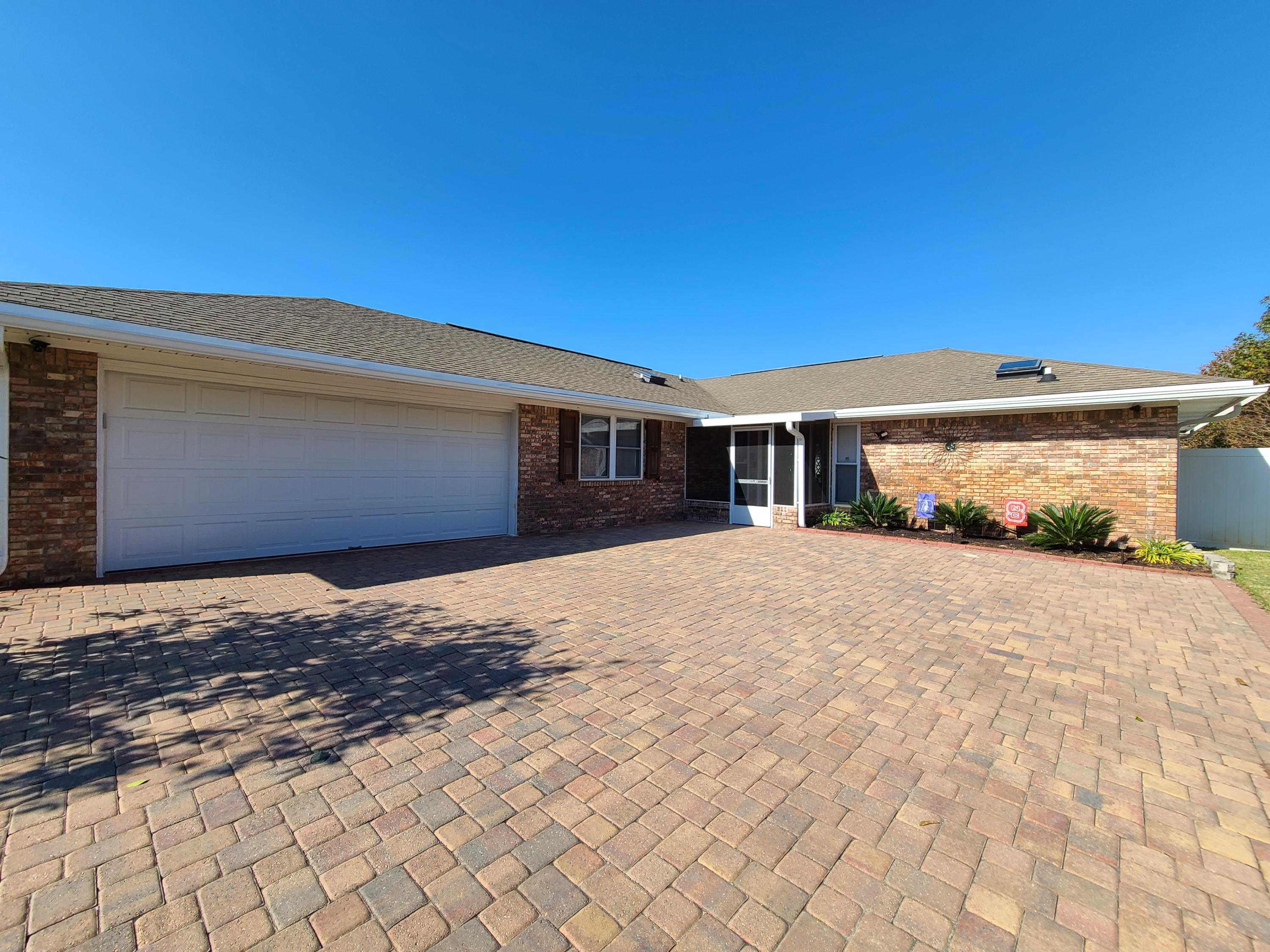 TANGLEWOOD S/D 1ST ADDN - Residential Lease