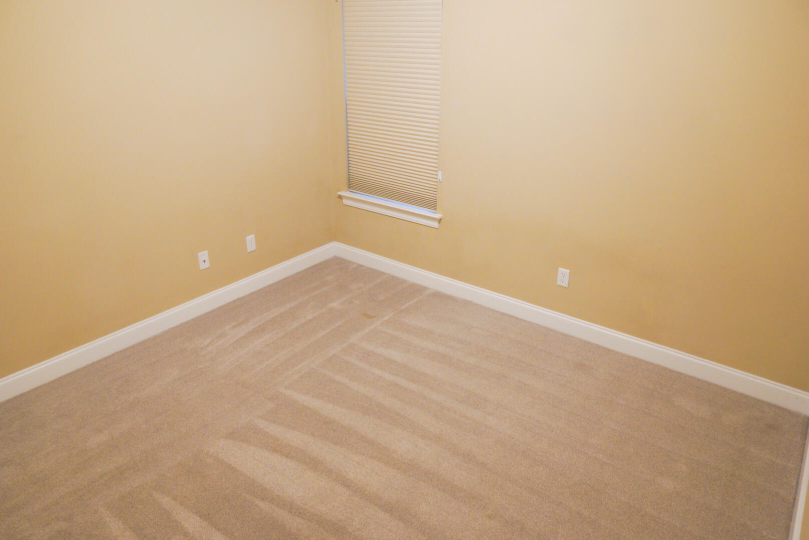 CLAIRE'S VINEYARD - Residential Lease