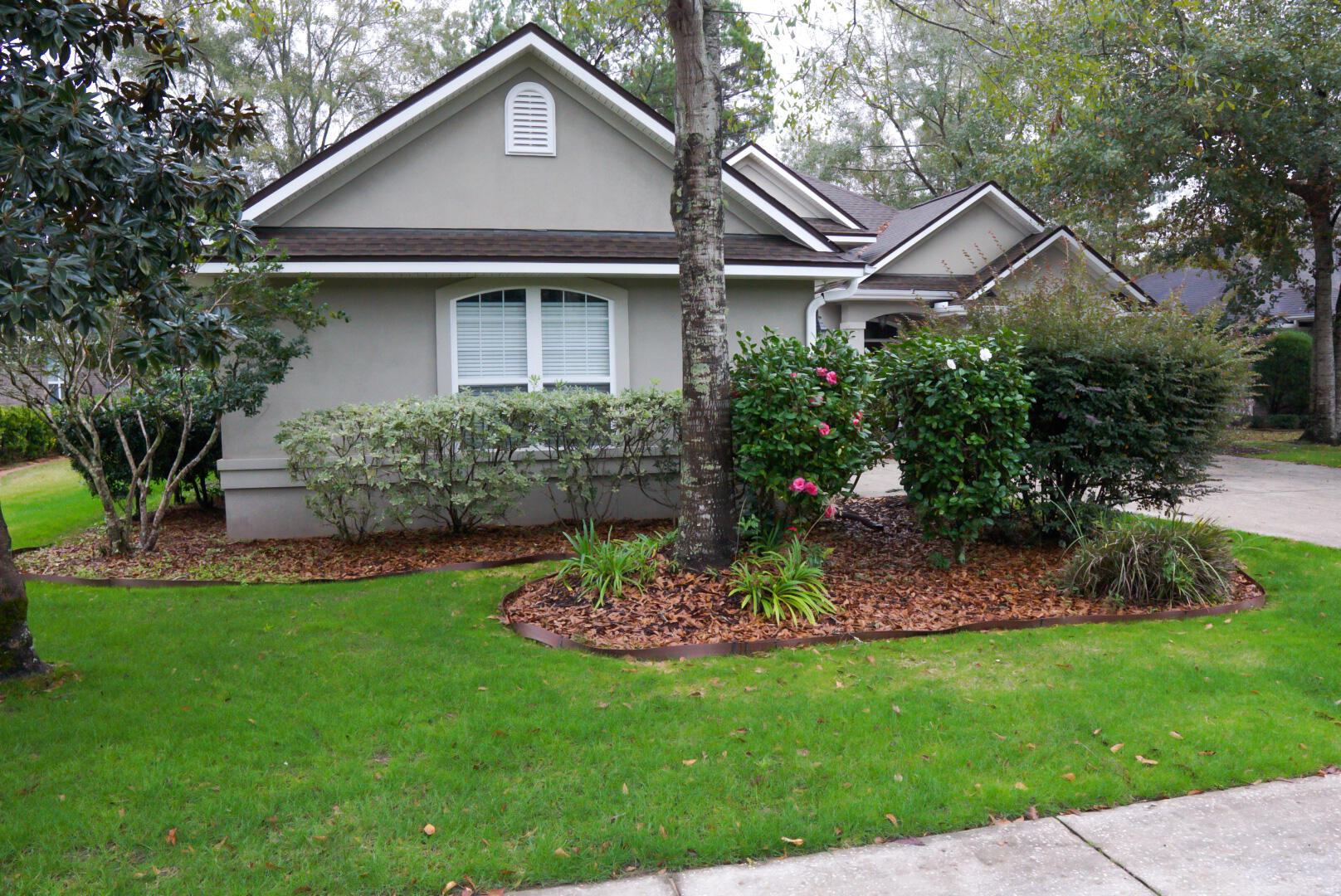 CLAIRE'S VINEYARD - Residential Lease