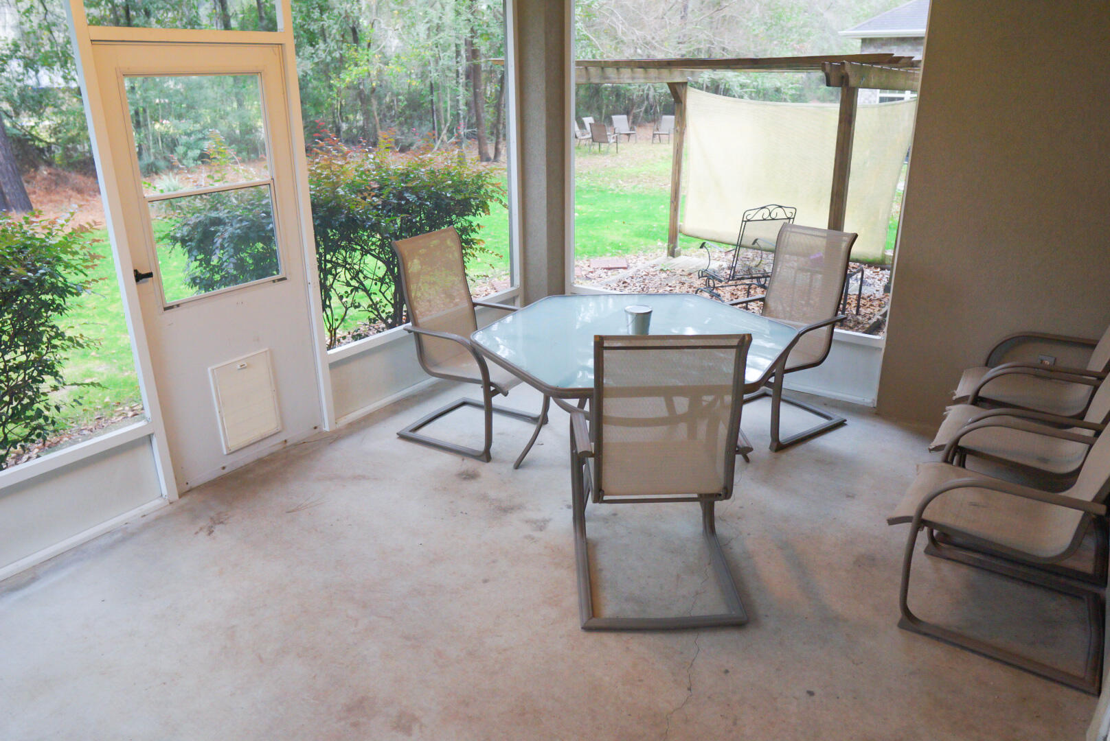 CLAIRE'S VINEYARD - Residential Lease