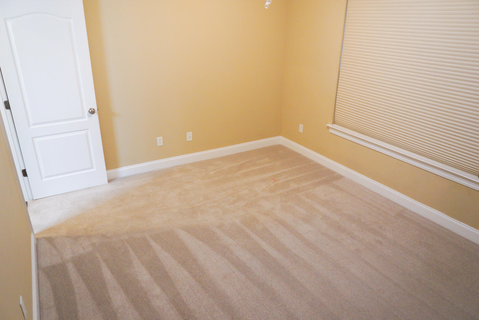 CLAIRE'S VINEYARD - Residential Lease