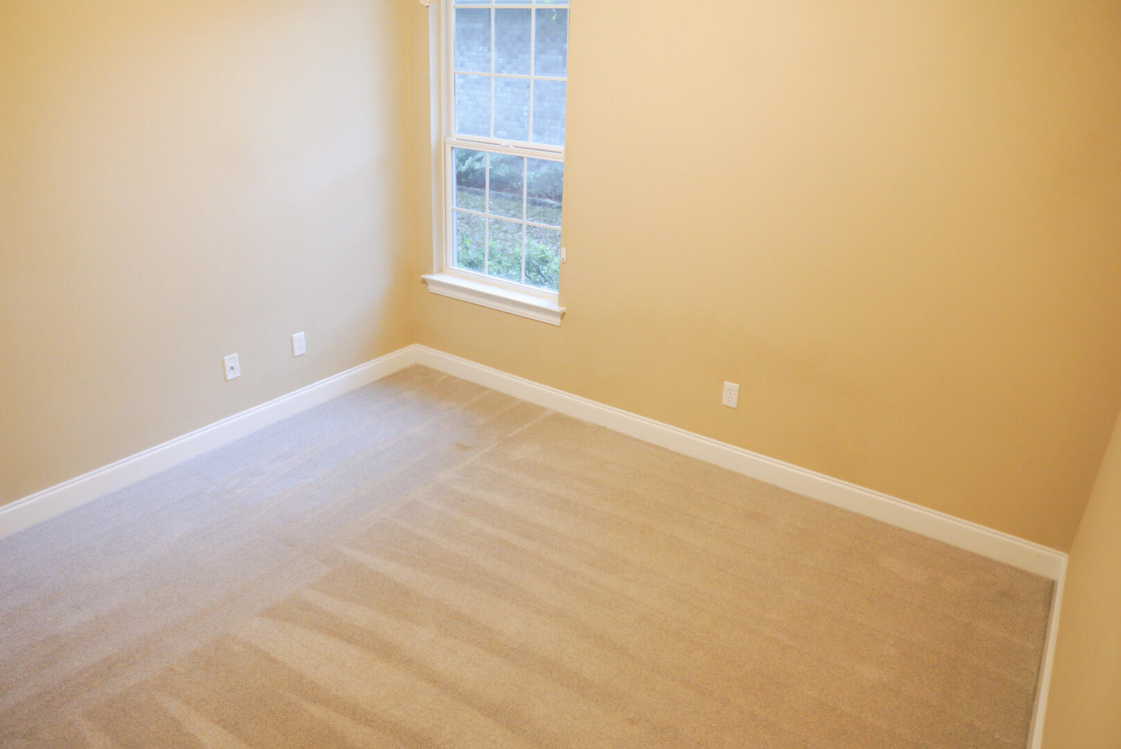 CLAIRE'S VINEYARD - Residential Lease