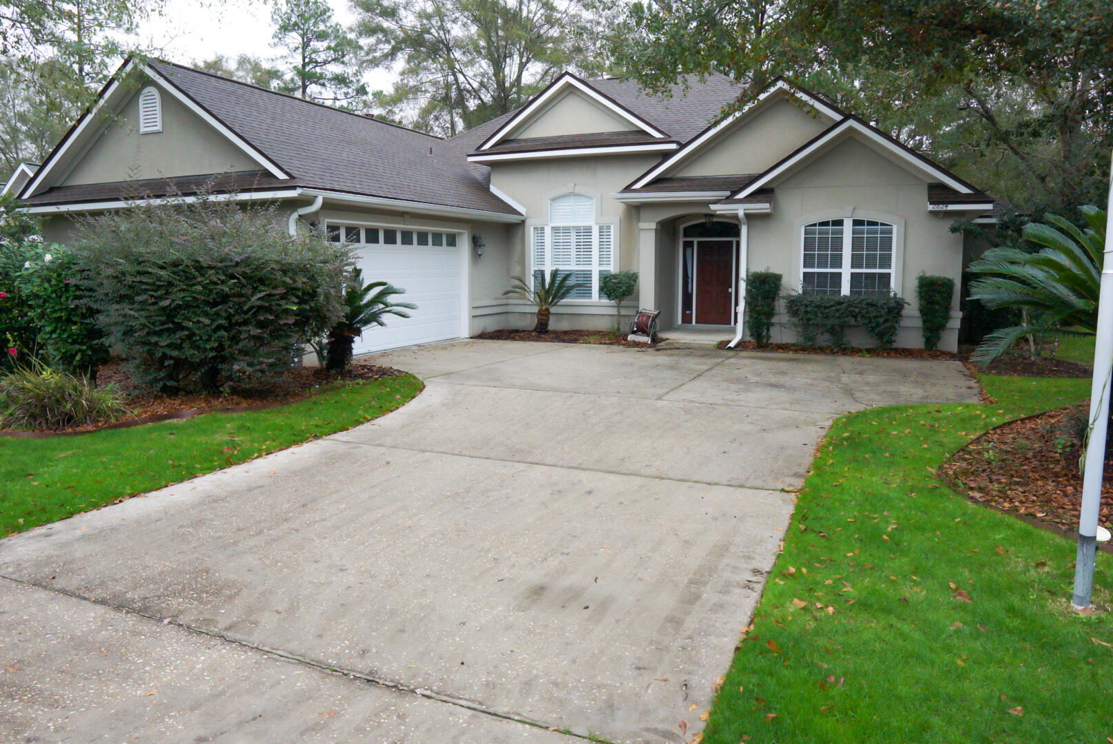 CLAIRE'S VINEYARD - Residential Lease