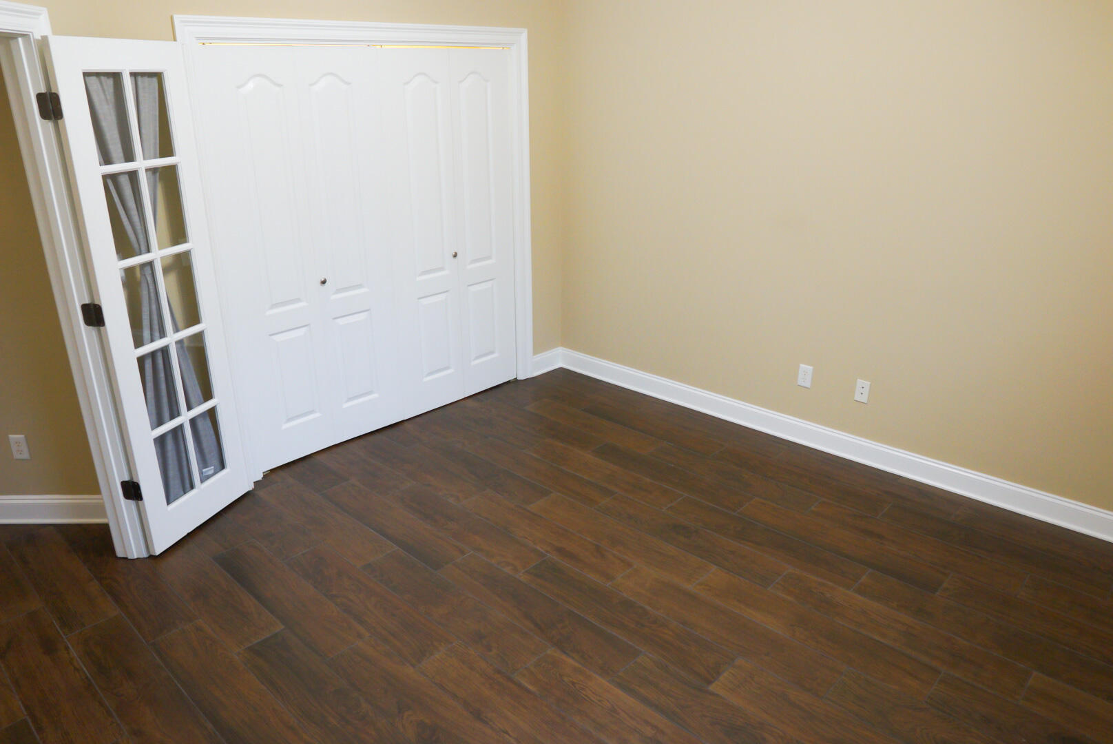 CLAIRE'S VINEYARD - Residential Lease