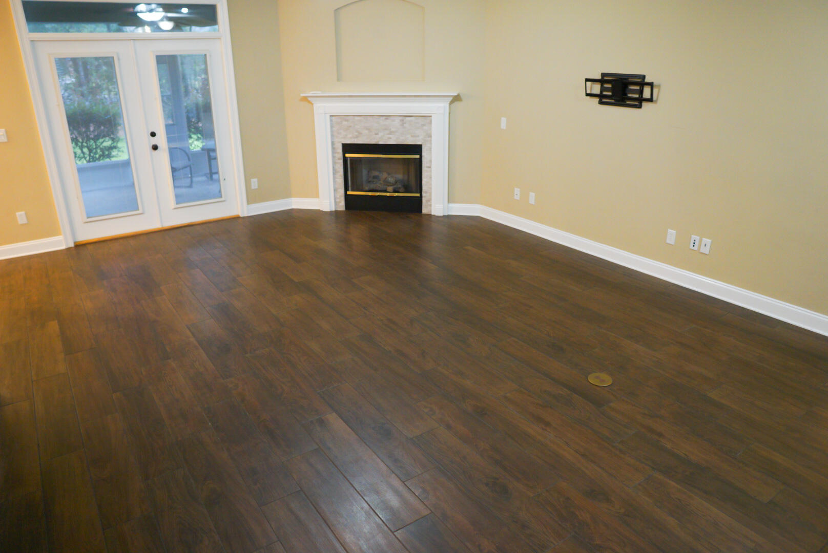 CLAIRE'S VINEYARD - Residential Lease