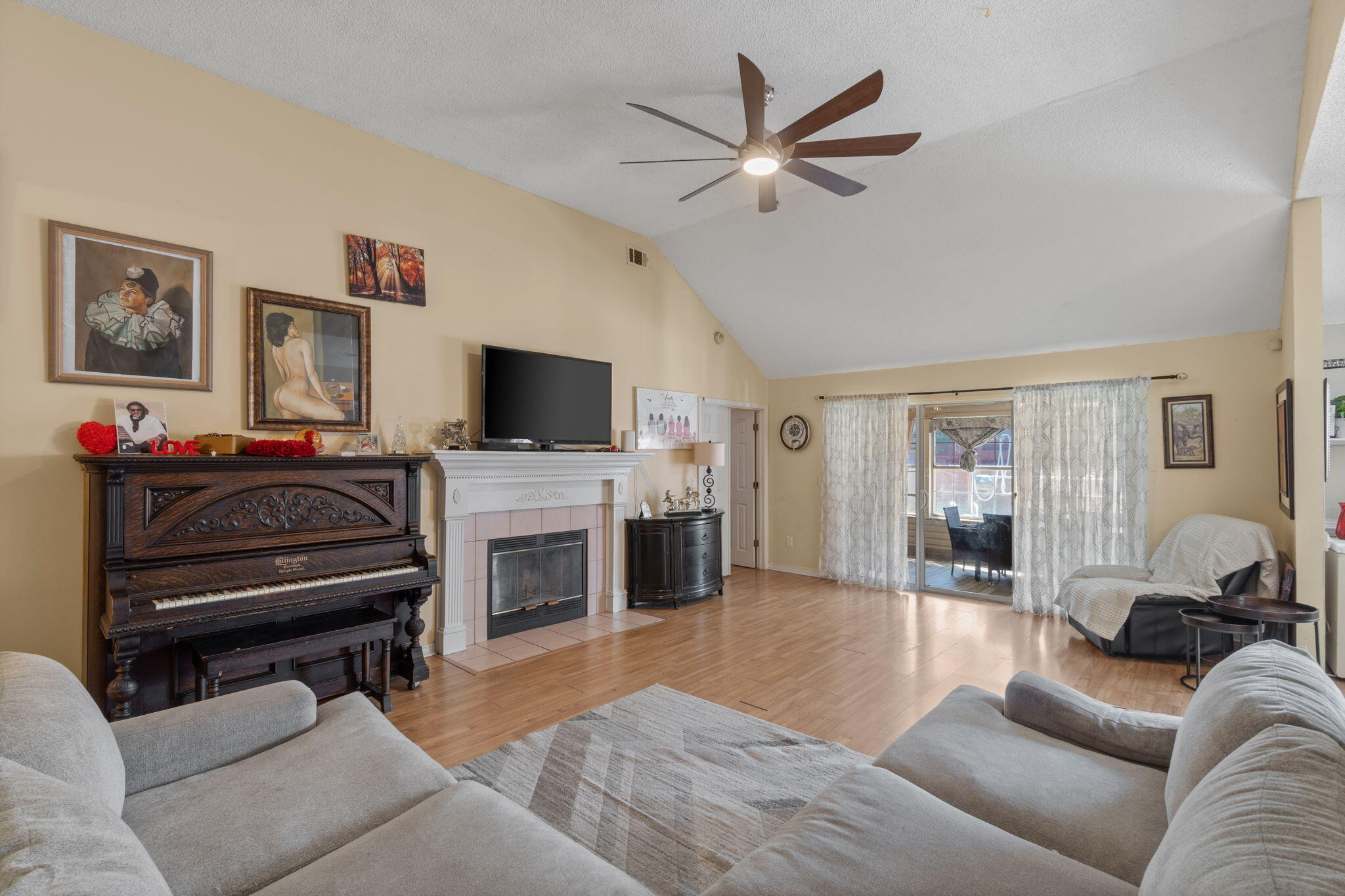 HARBOR BREEZE 1ST ADDN - Residential