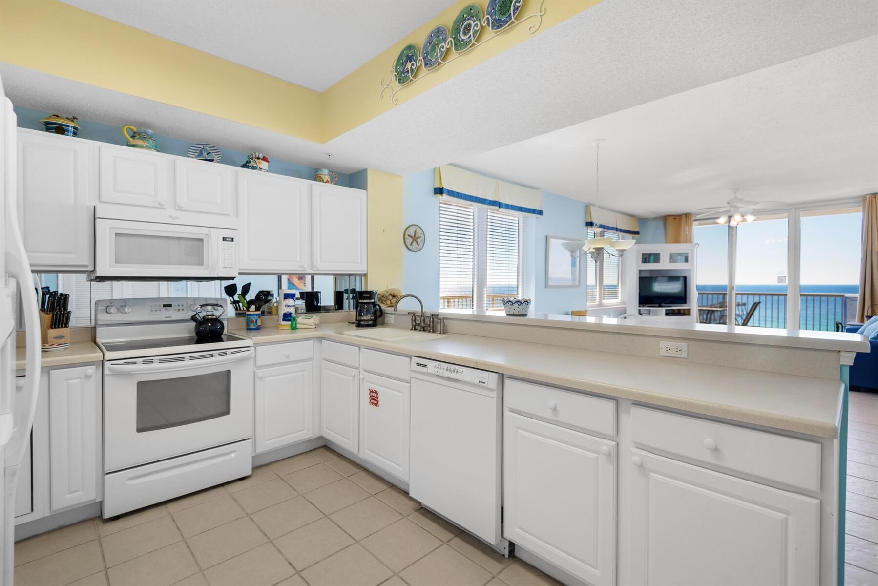 SUMMERWIND CONDOS - Residential