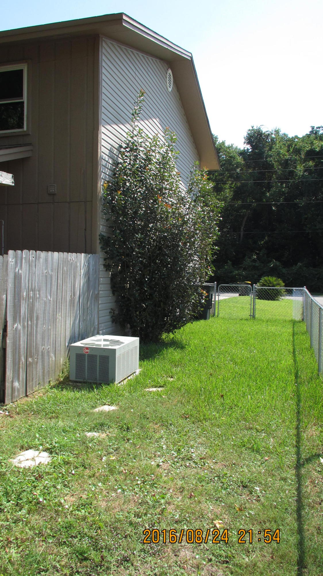 BAYWOOD T/H - Residential Lease