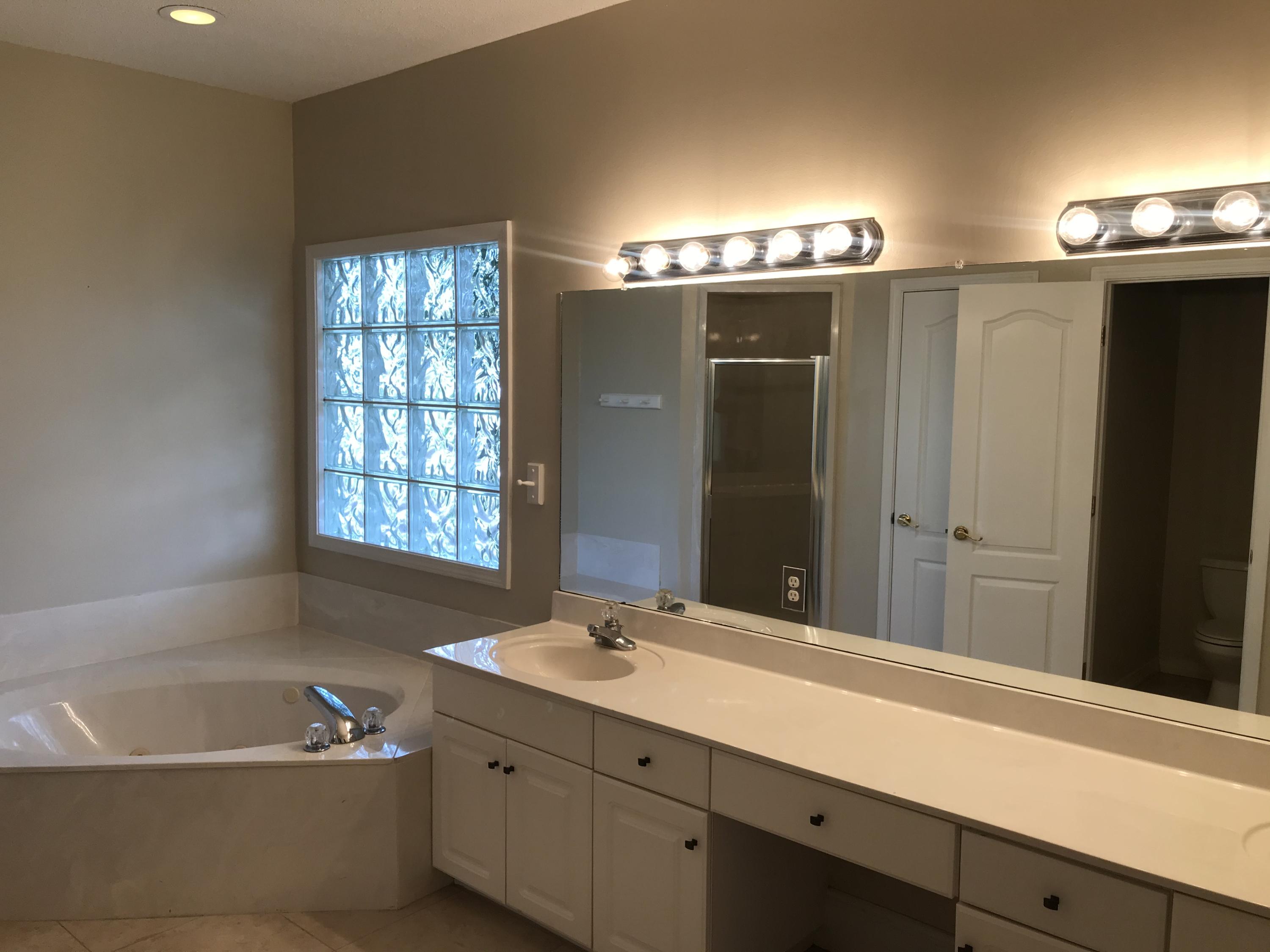 WINDSOR FOREST - Residential Lease