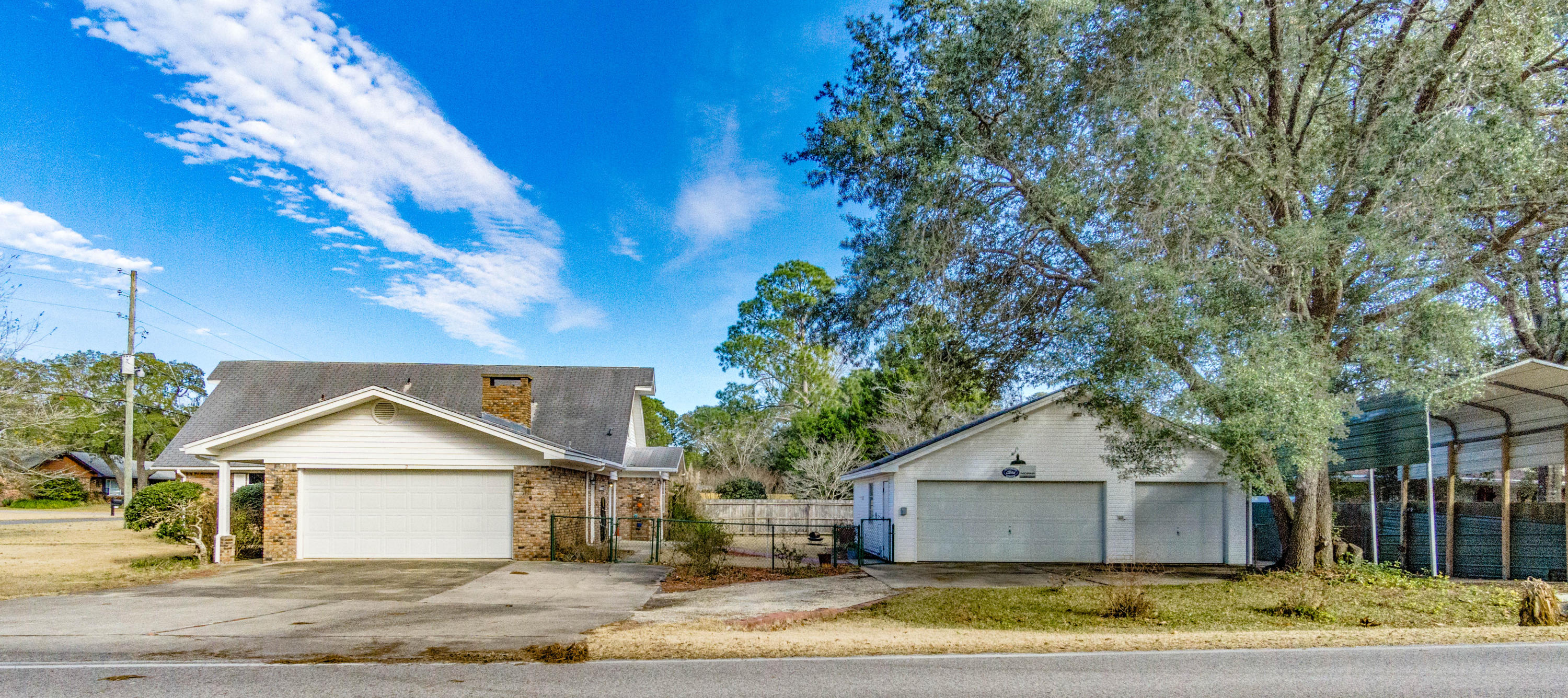 BAYOU POQUITO - Residential