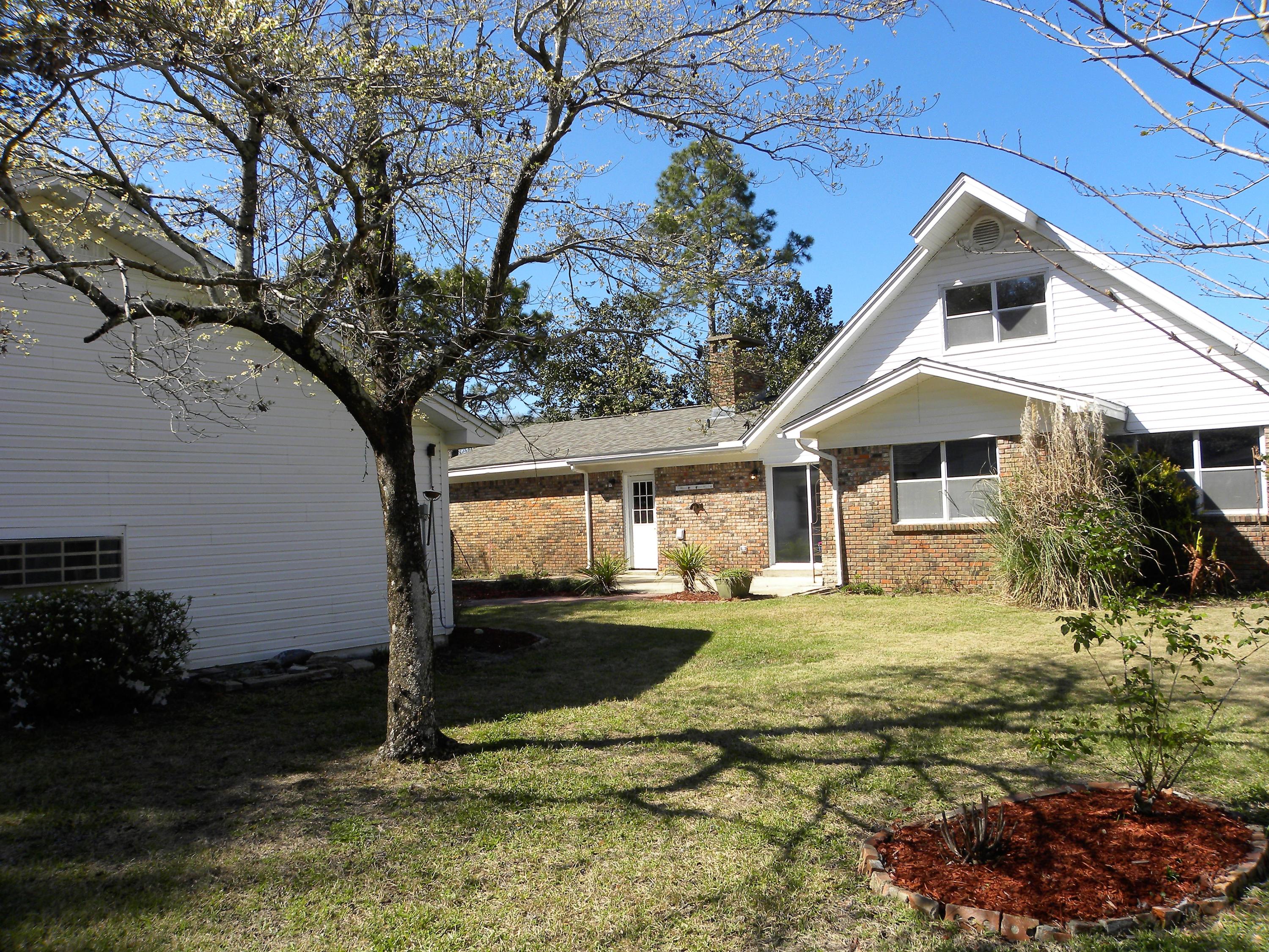 BAYOU POQUITO - Residential