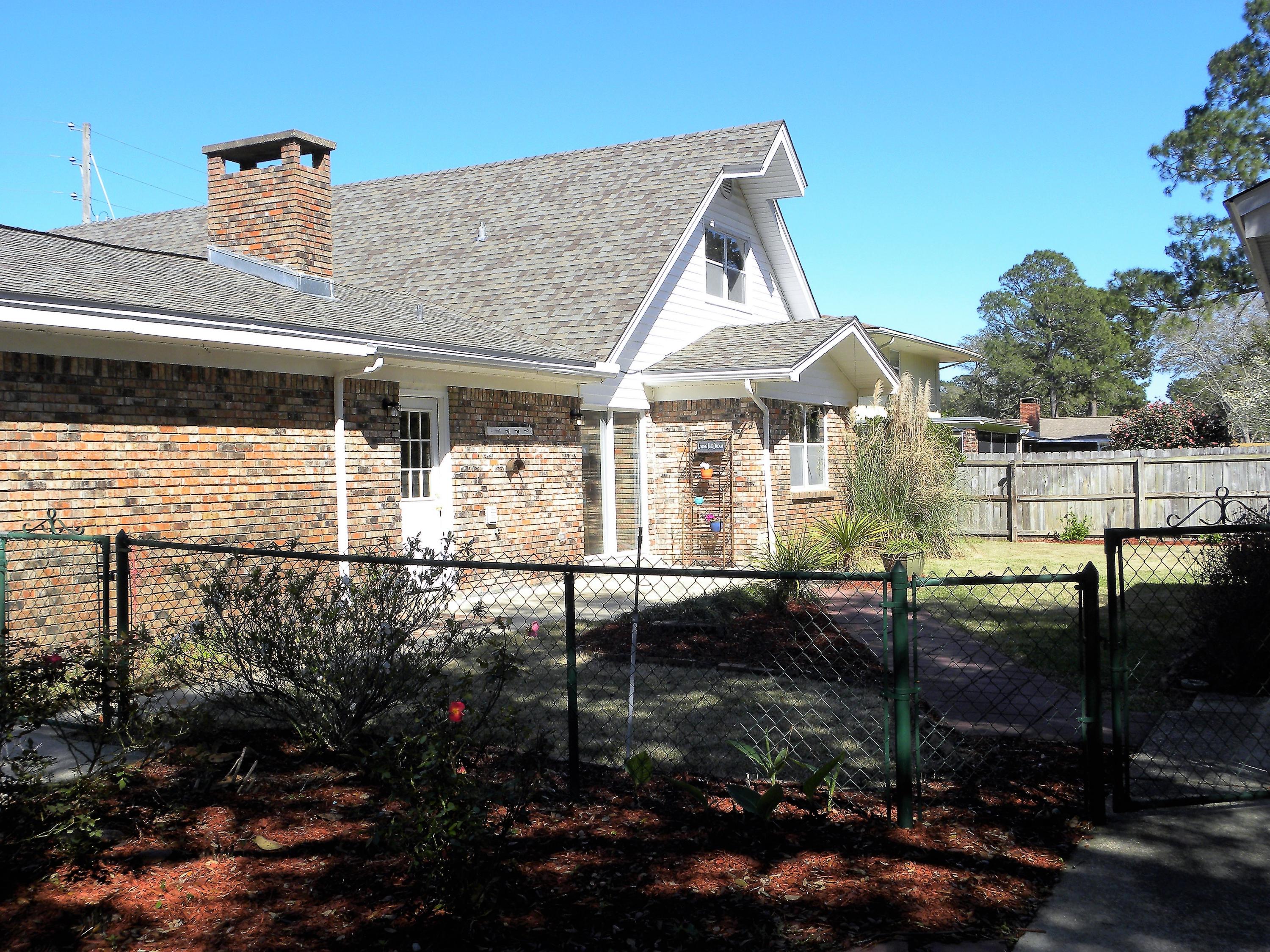 BAYOU POQUITO - Residential