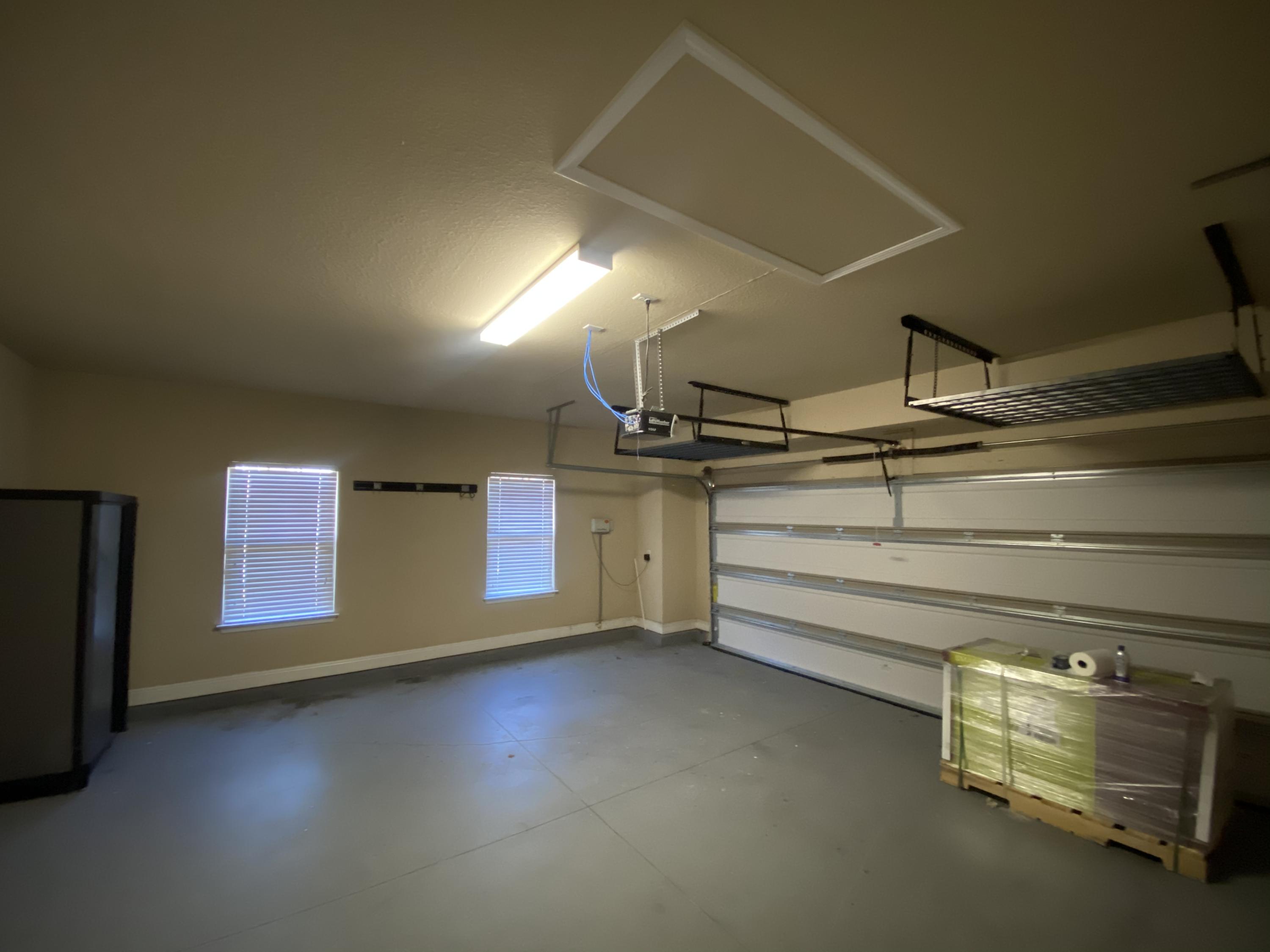 HAMMOCK BAY - Residential Lease