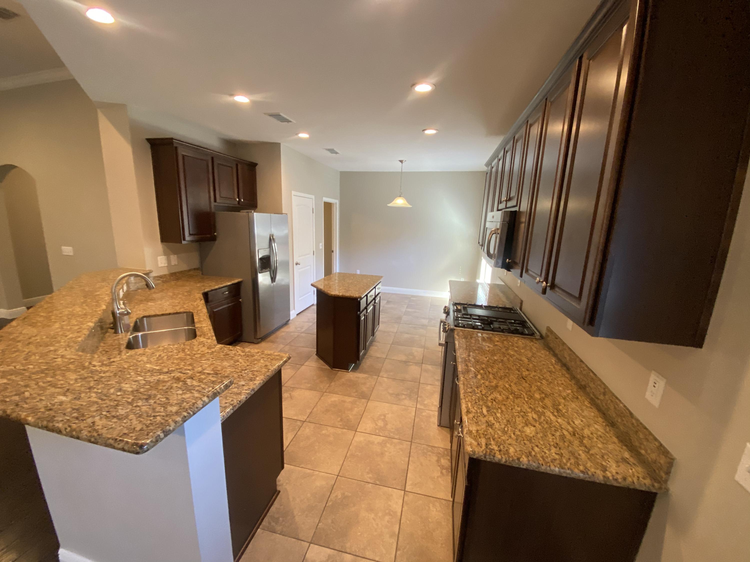 HAMMOCK BAY - Residential Lease