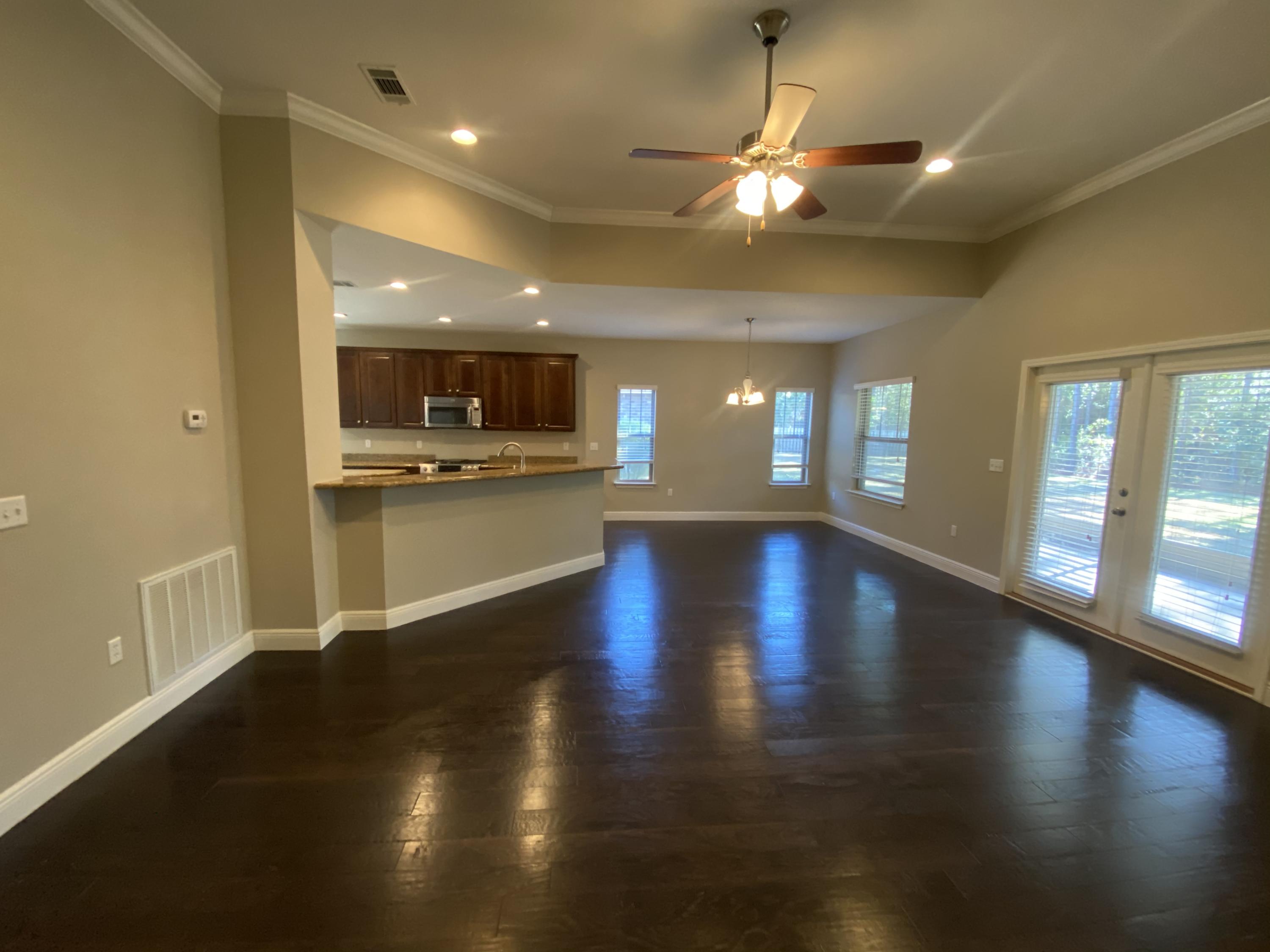 HAMMOCK BAY - Residential Lease