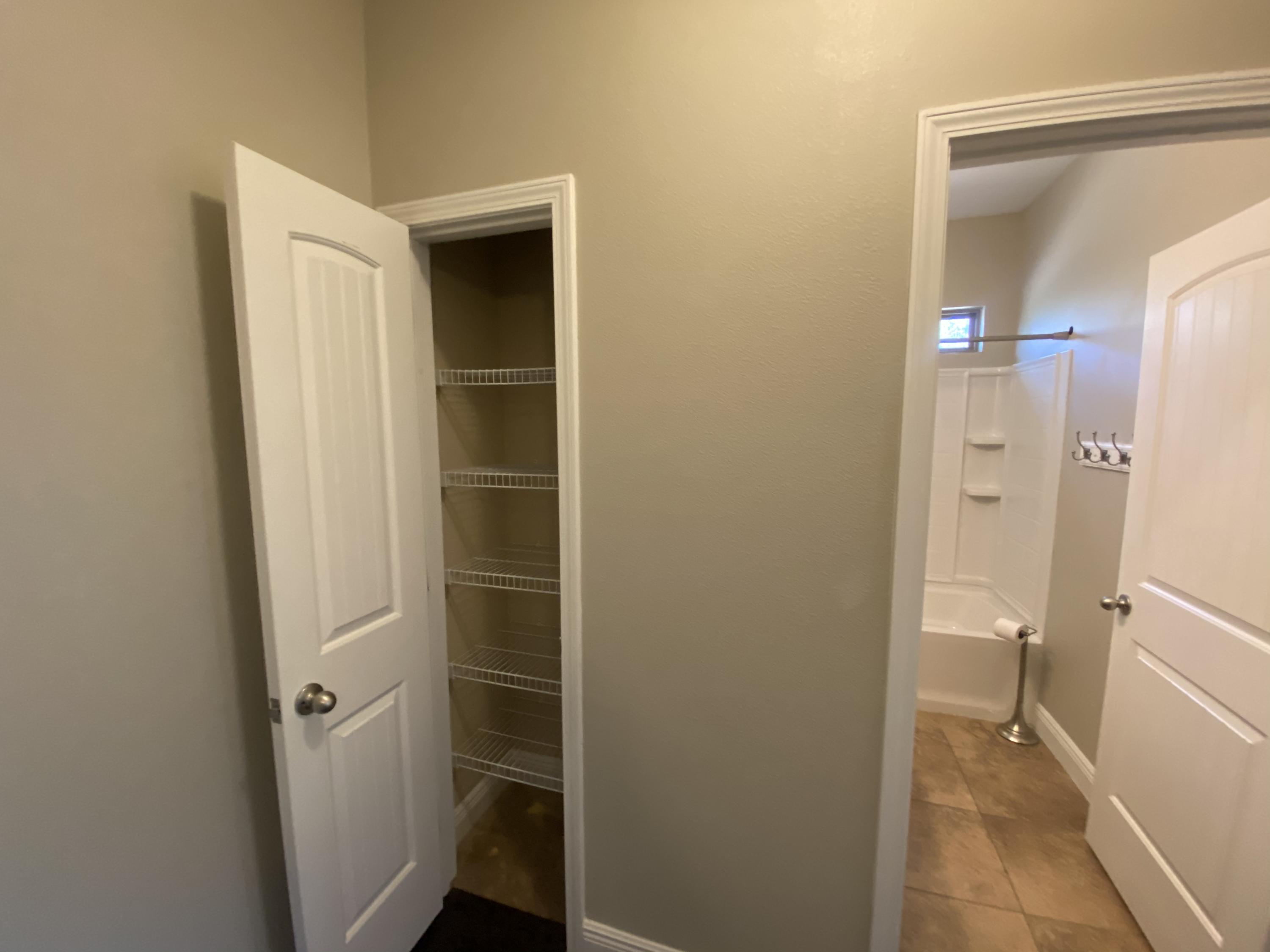 HAMMOCK BAY - Residential Lease