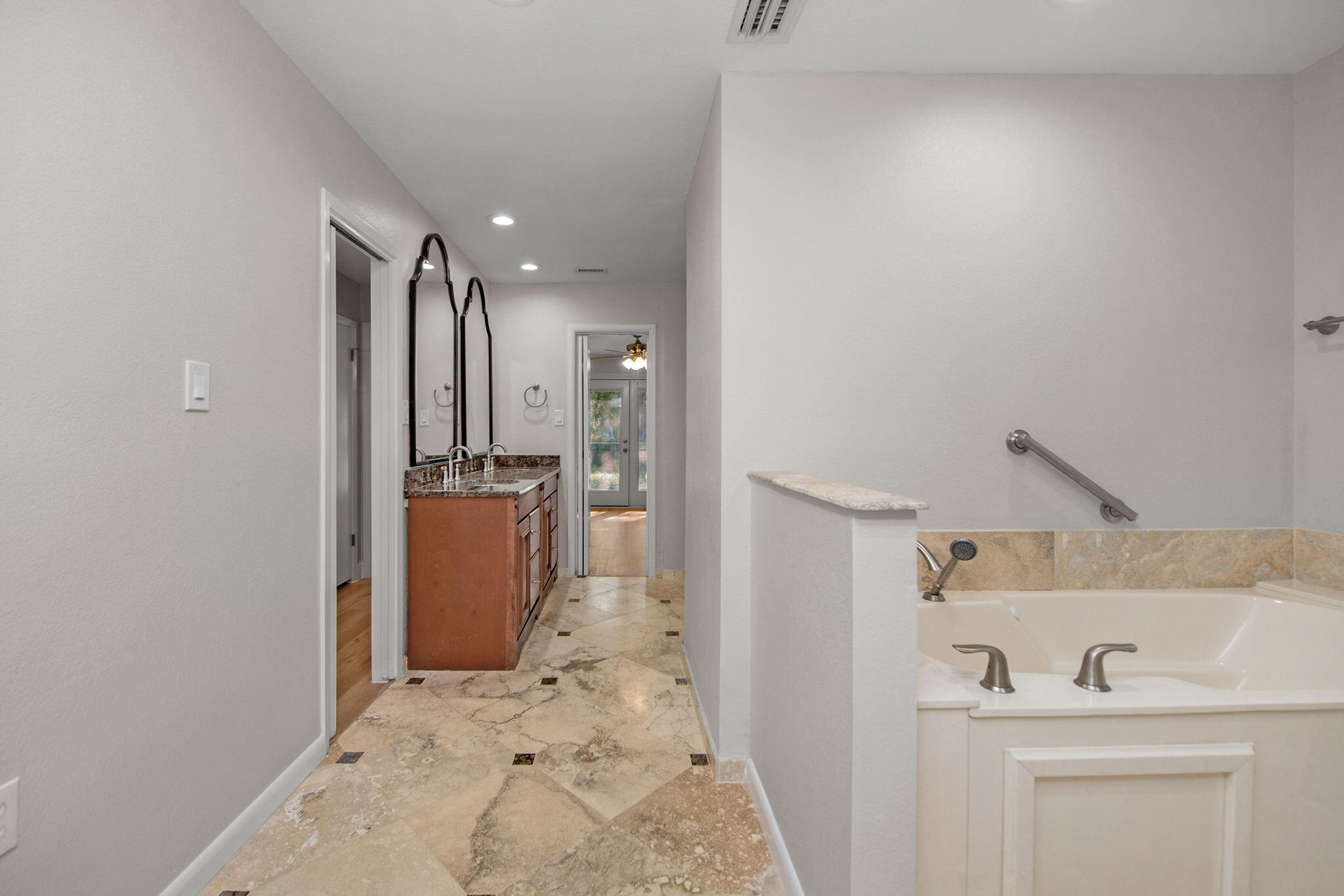 VALPARAISO SHORES - Residential