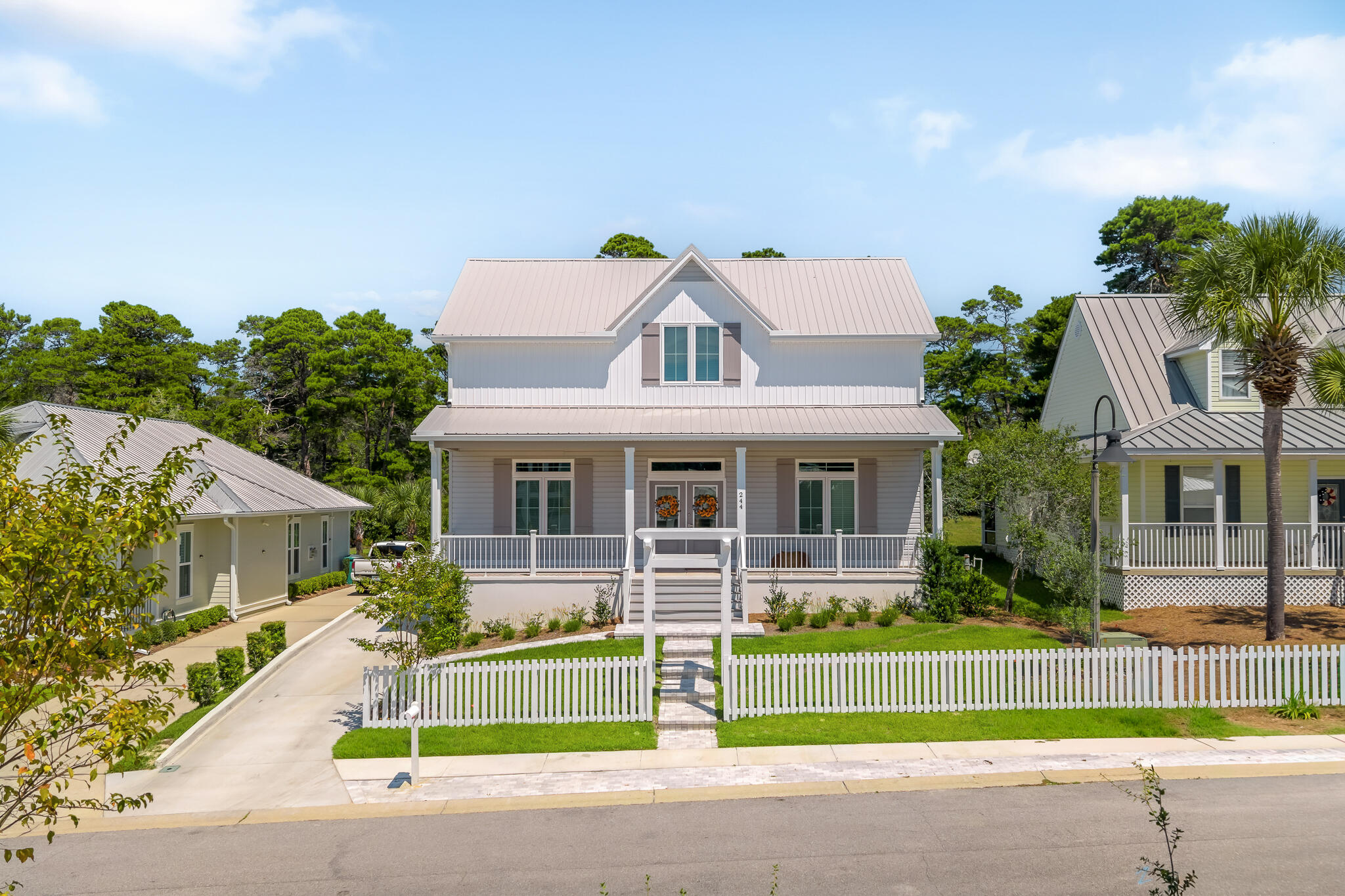 SEA DUNES - Residential