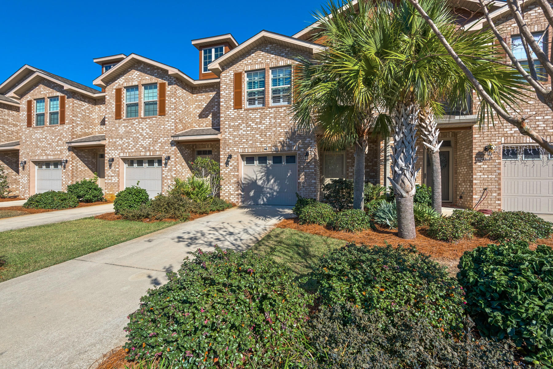 RESERVE POINTE - Residential
