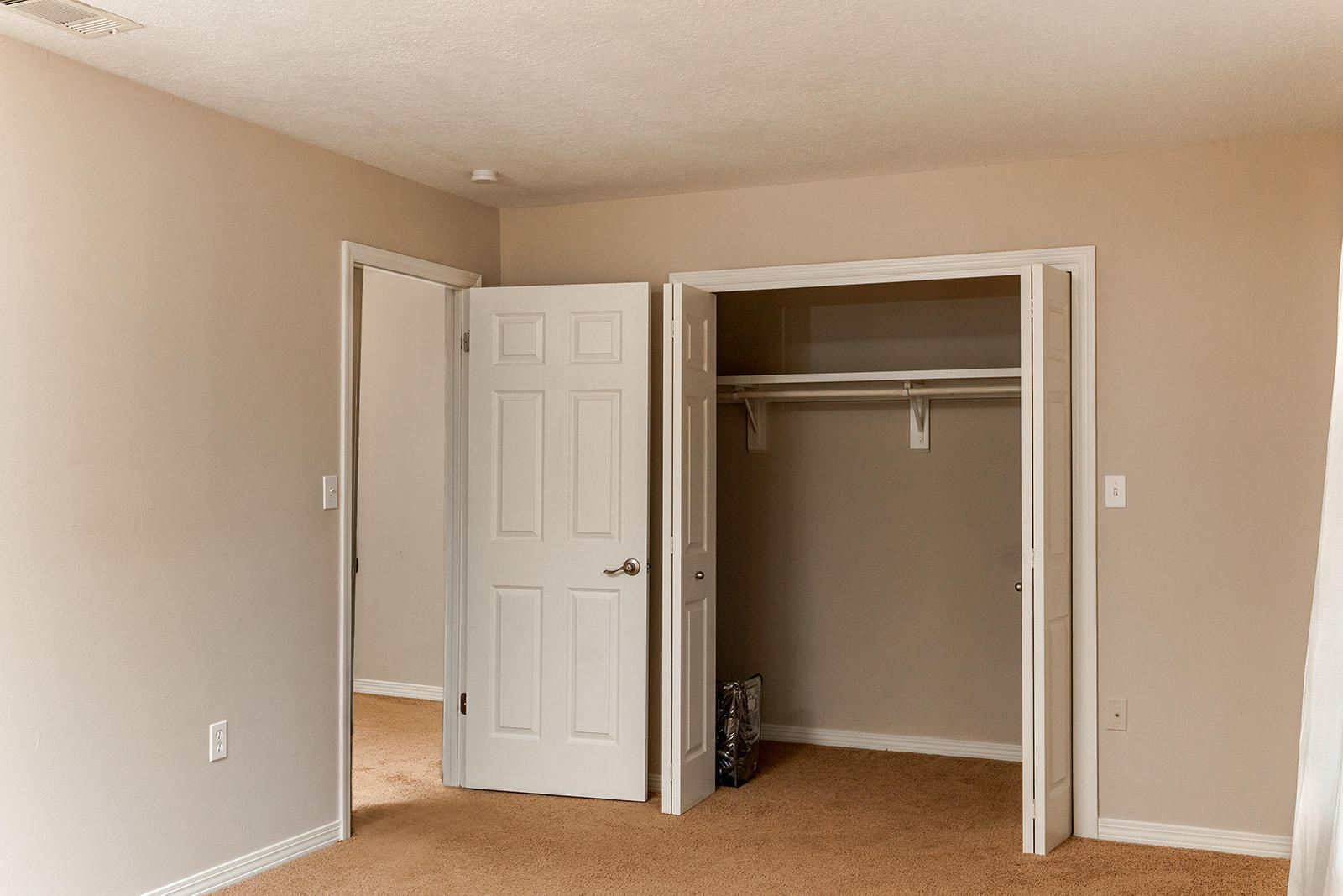 SHANGRA WOODS - Residential