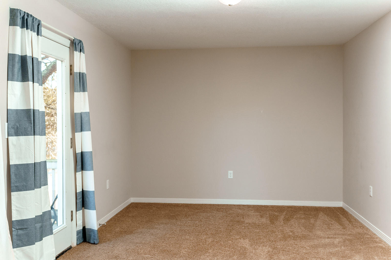 SHANGRA WOODS - Residential