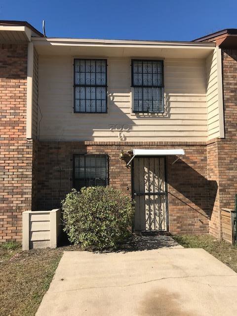 SYKES LIVING TRUST - Residential Lease