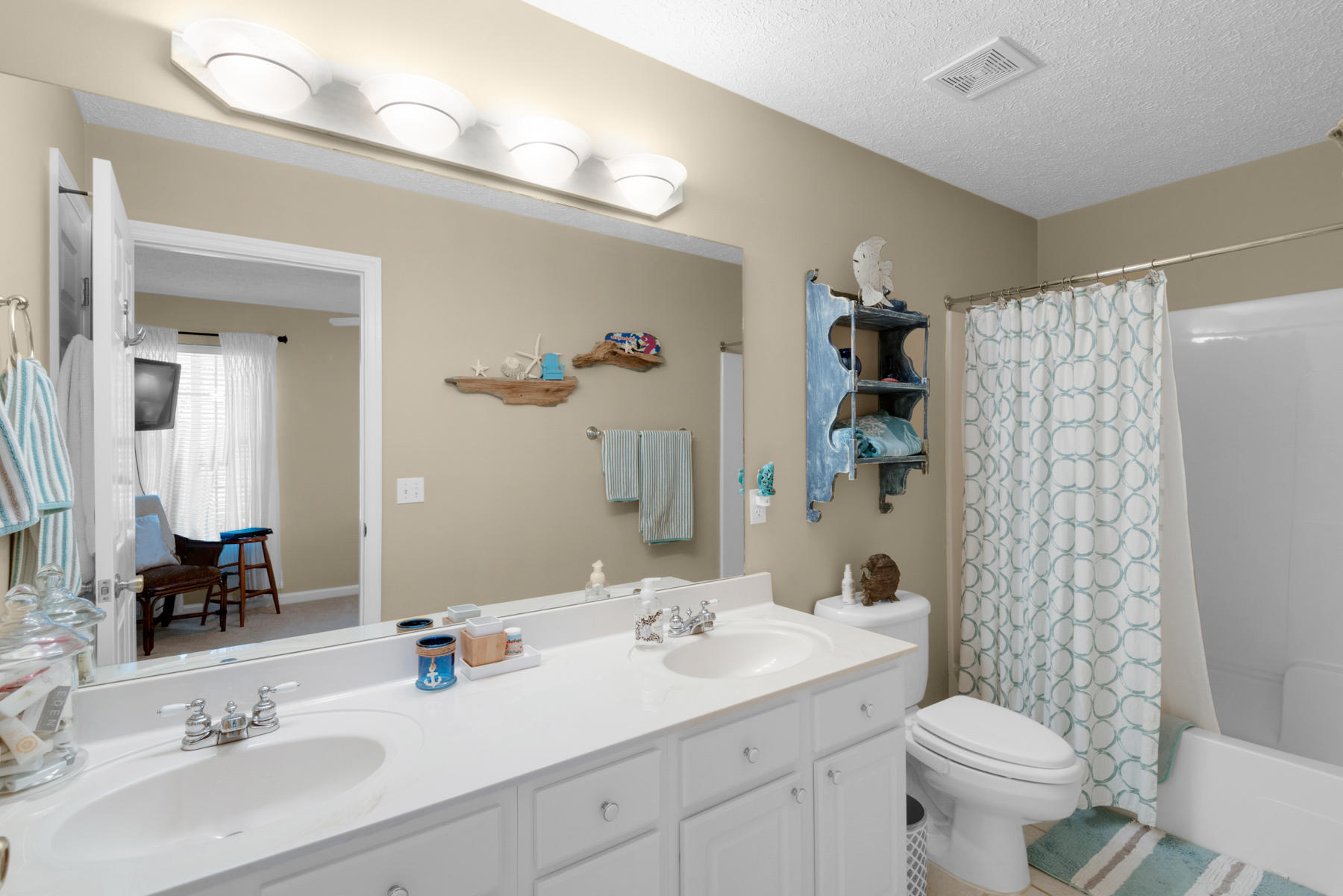 RIVIERA BEACH - Residential