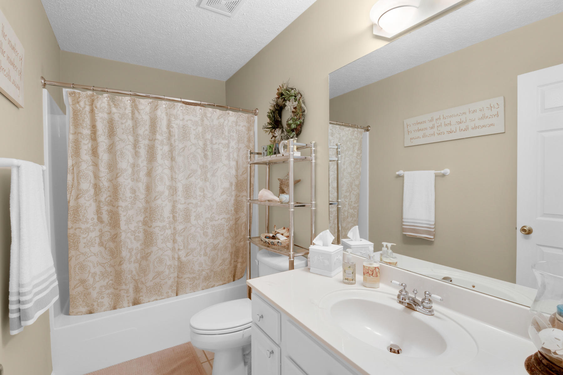RIVIERA BEACH - Residential