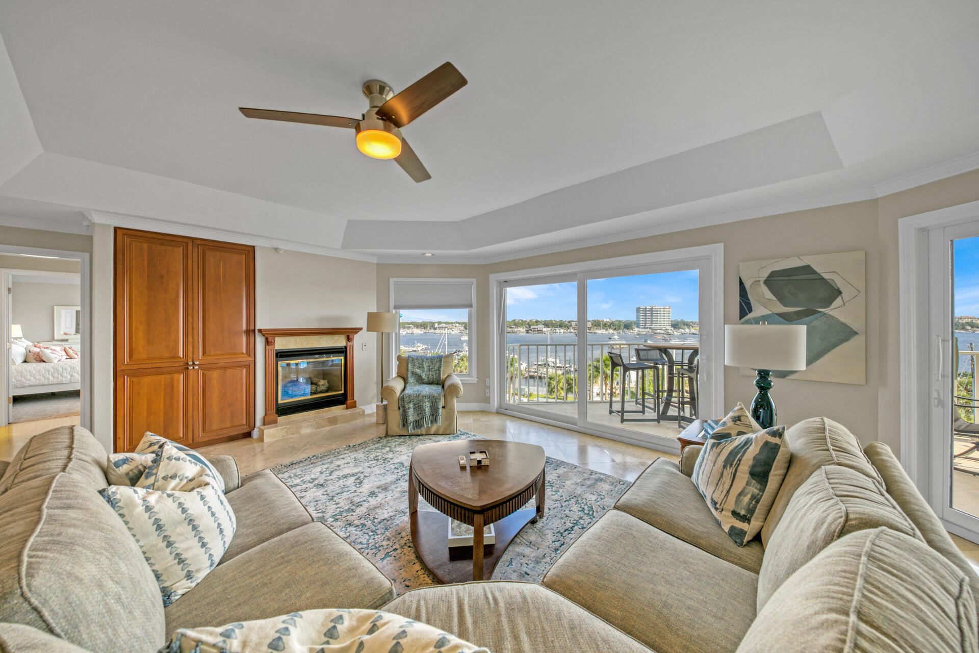 WATERVIEW TOWERS YACHT CLUB - Residential