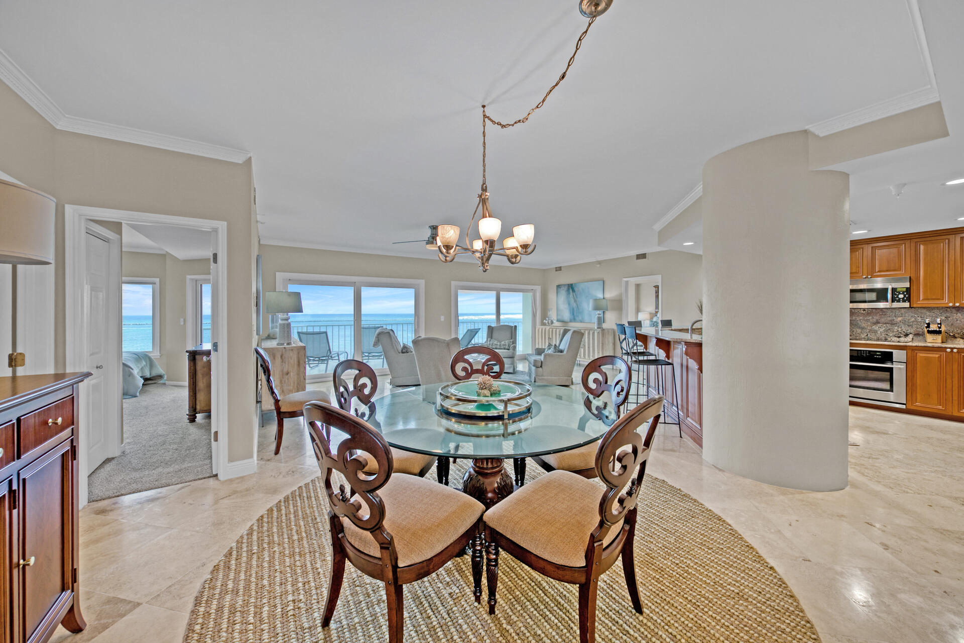 WATERVIEW TOWERS YACHT CLUB - Residential
