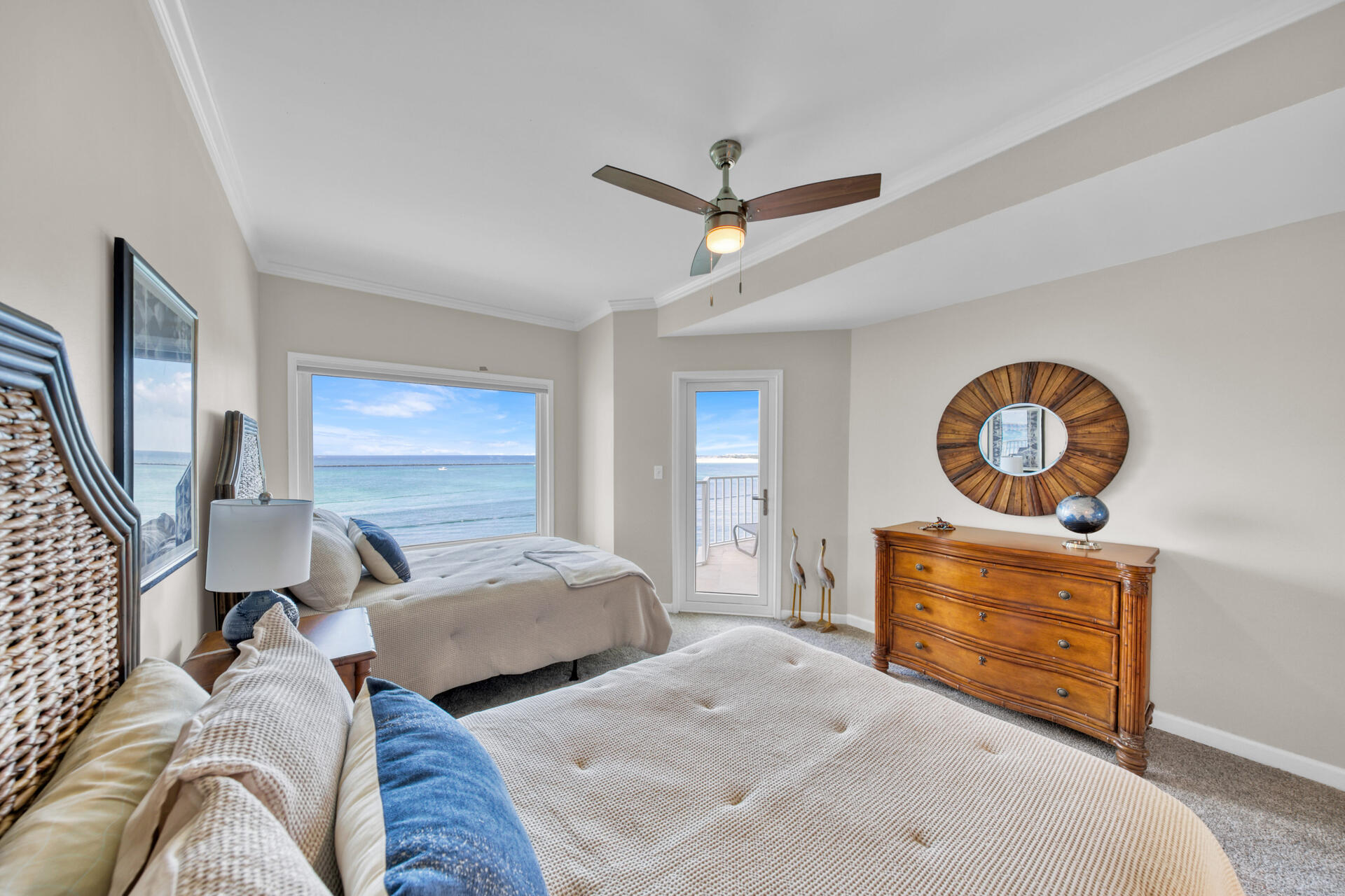 WATERVIEW TOWERS YACHT CLUB - Residential