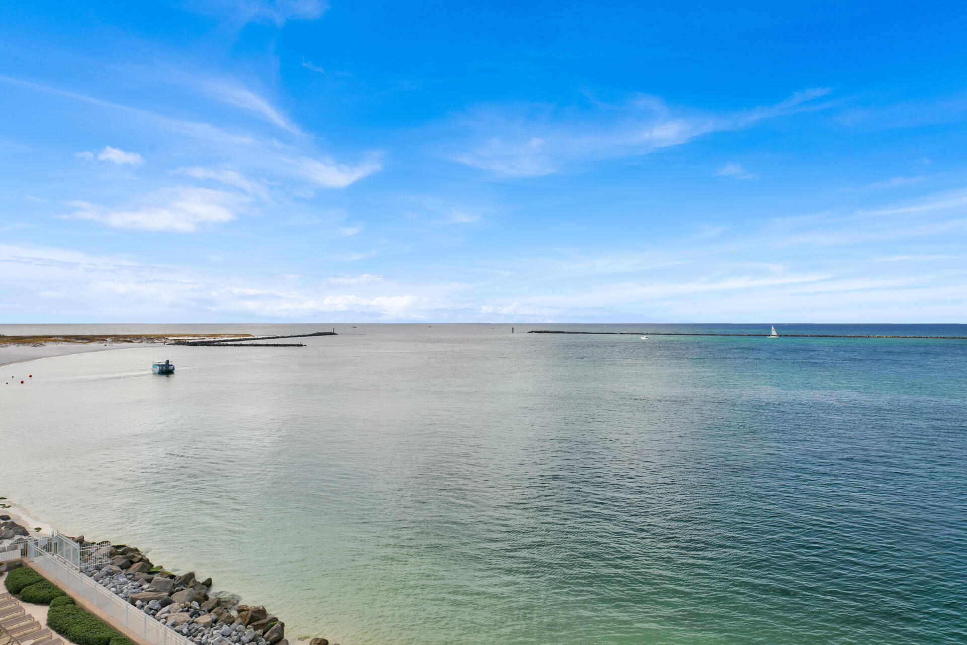 WATERVIEW TOWERS YACHT CLUB - Residential