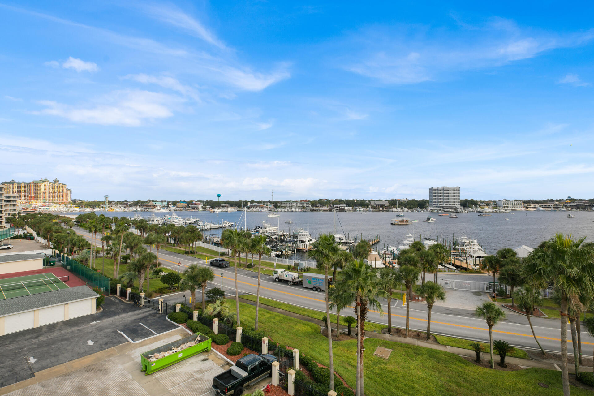 WATERVIEW TOWERS YACHT CLUB - Residential