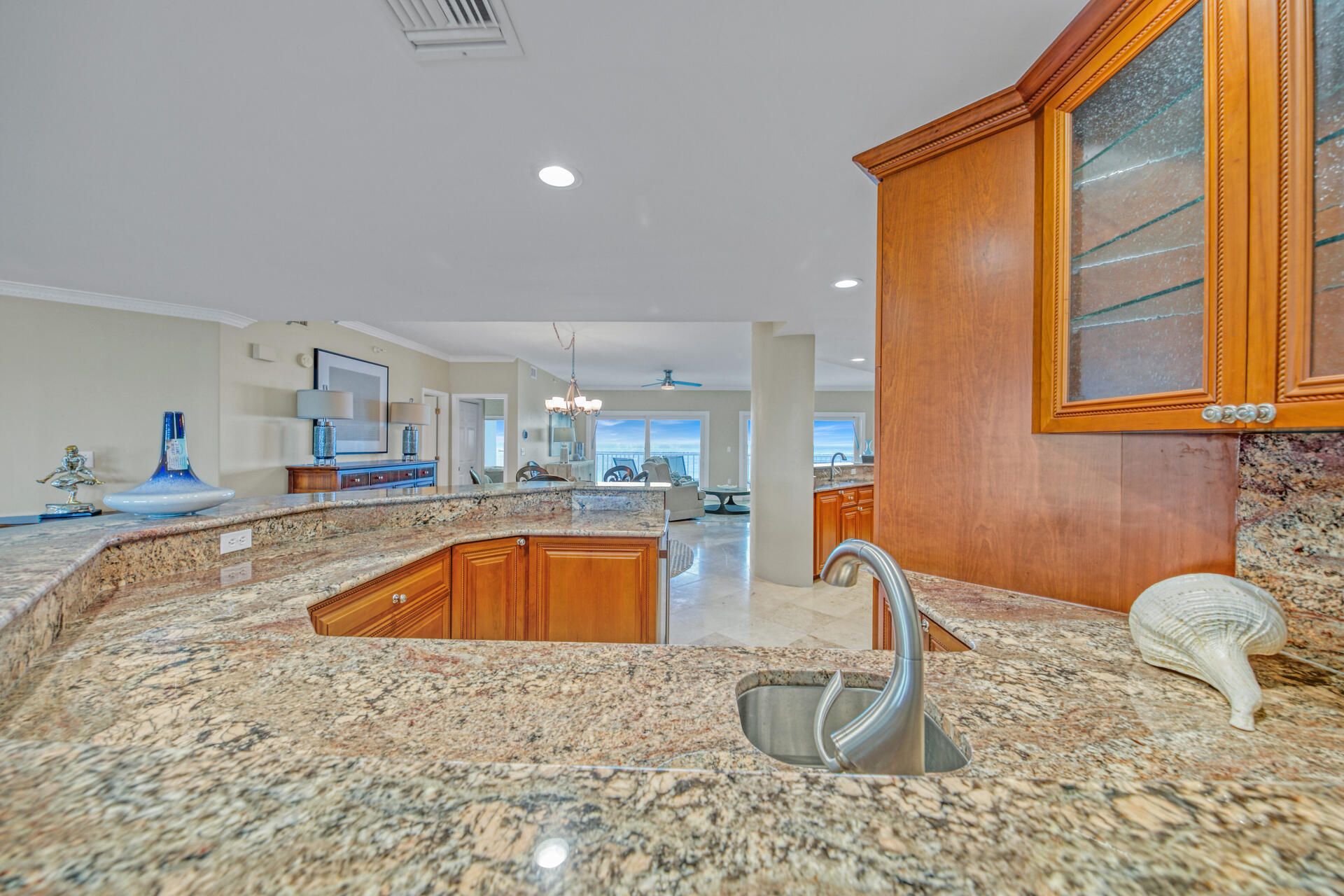 WATERVIEW TOWERS YACHT CLUB - Residential