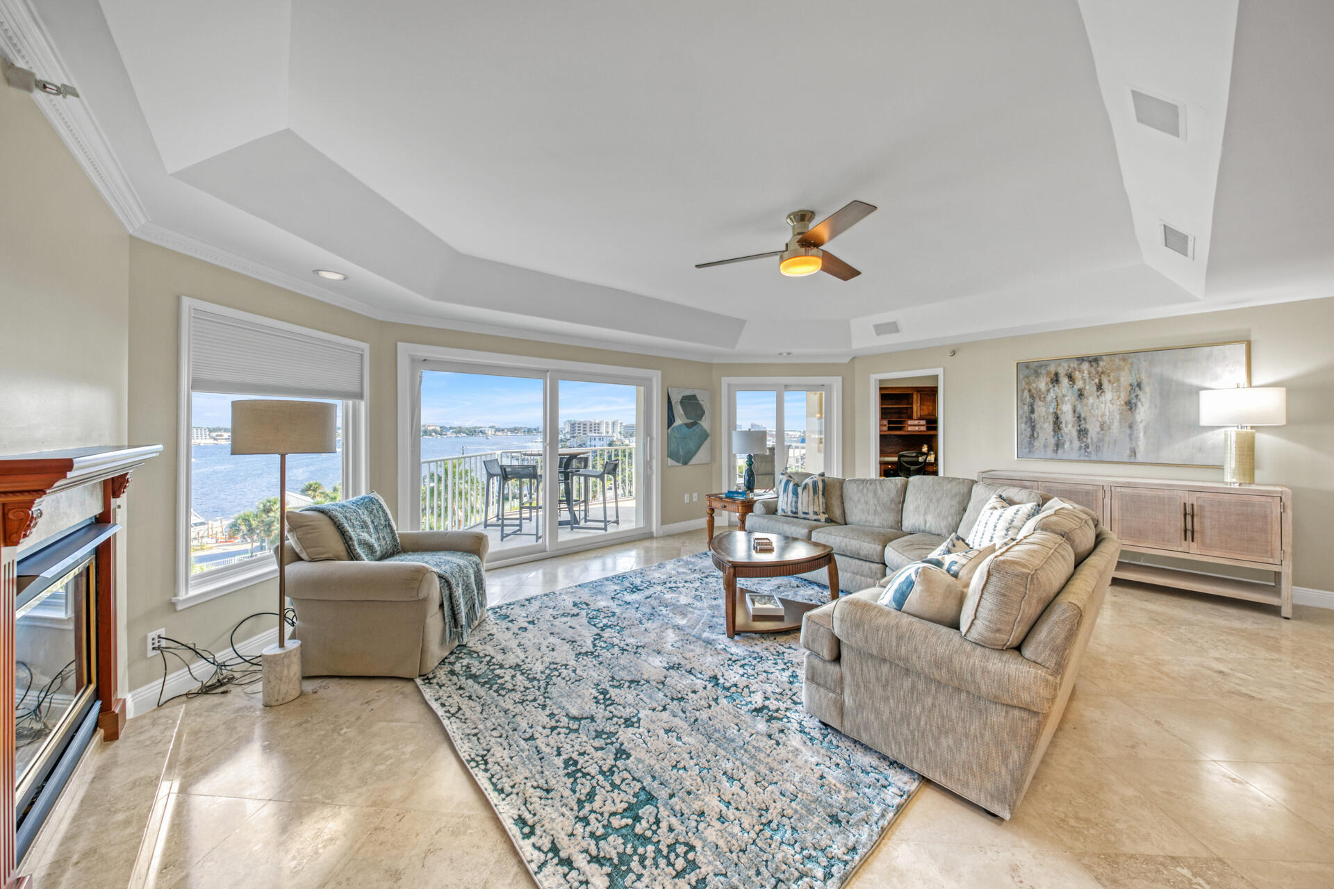 WATERVIEW TOWERS YACHT CLUB - Residential