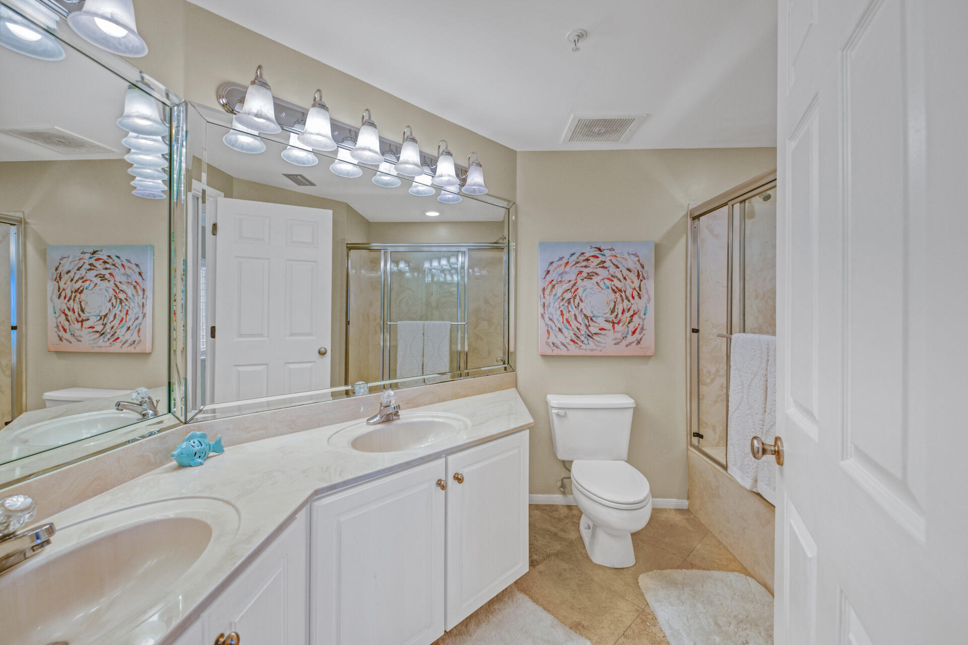 WATERVIEW TOWERS YACHT CLUB - Residential