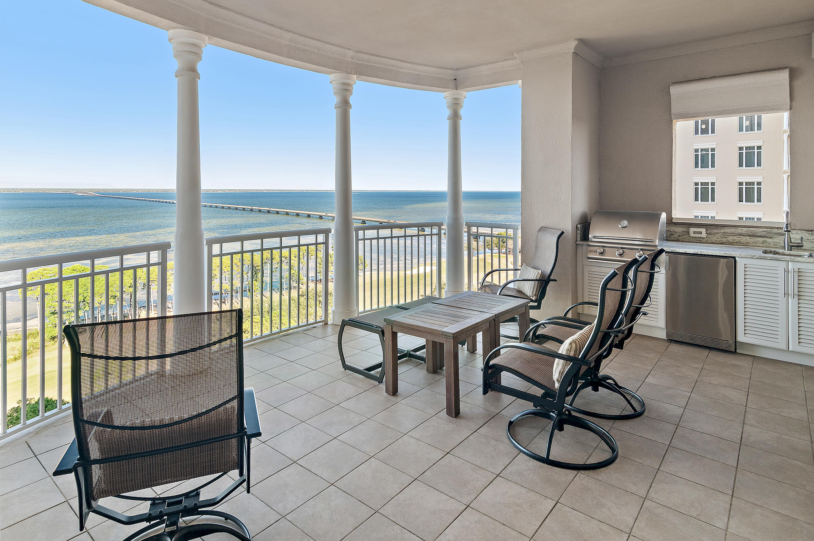 ONE WATER PLACE AT KELLY PLANTATION - Residential