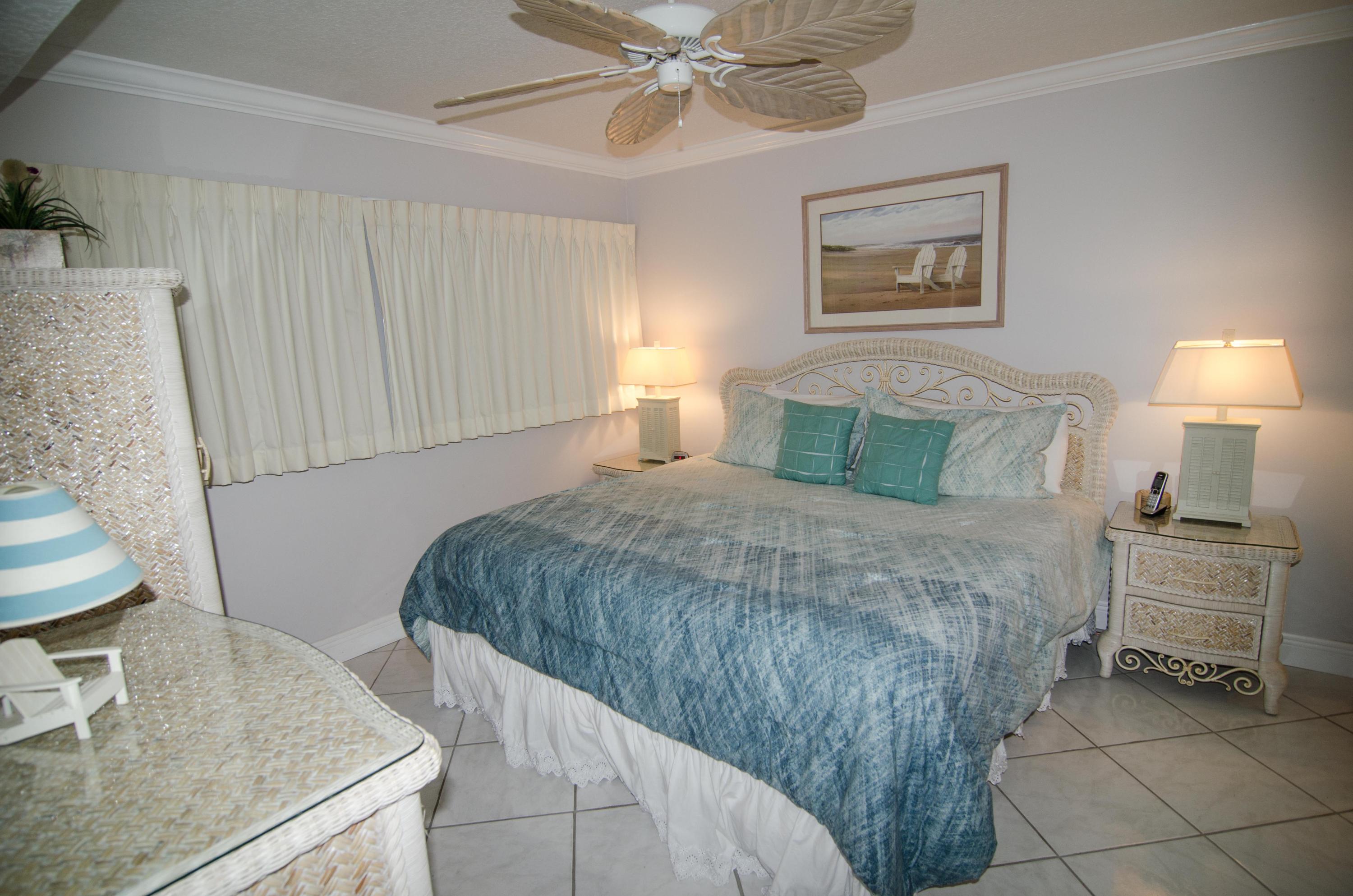 BEACH HOUSE CONDO PH 2 - Residential