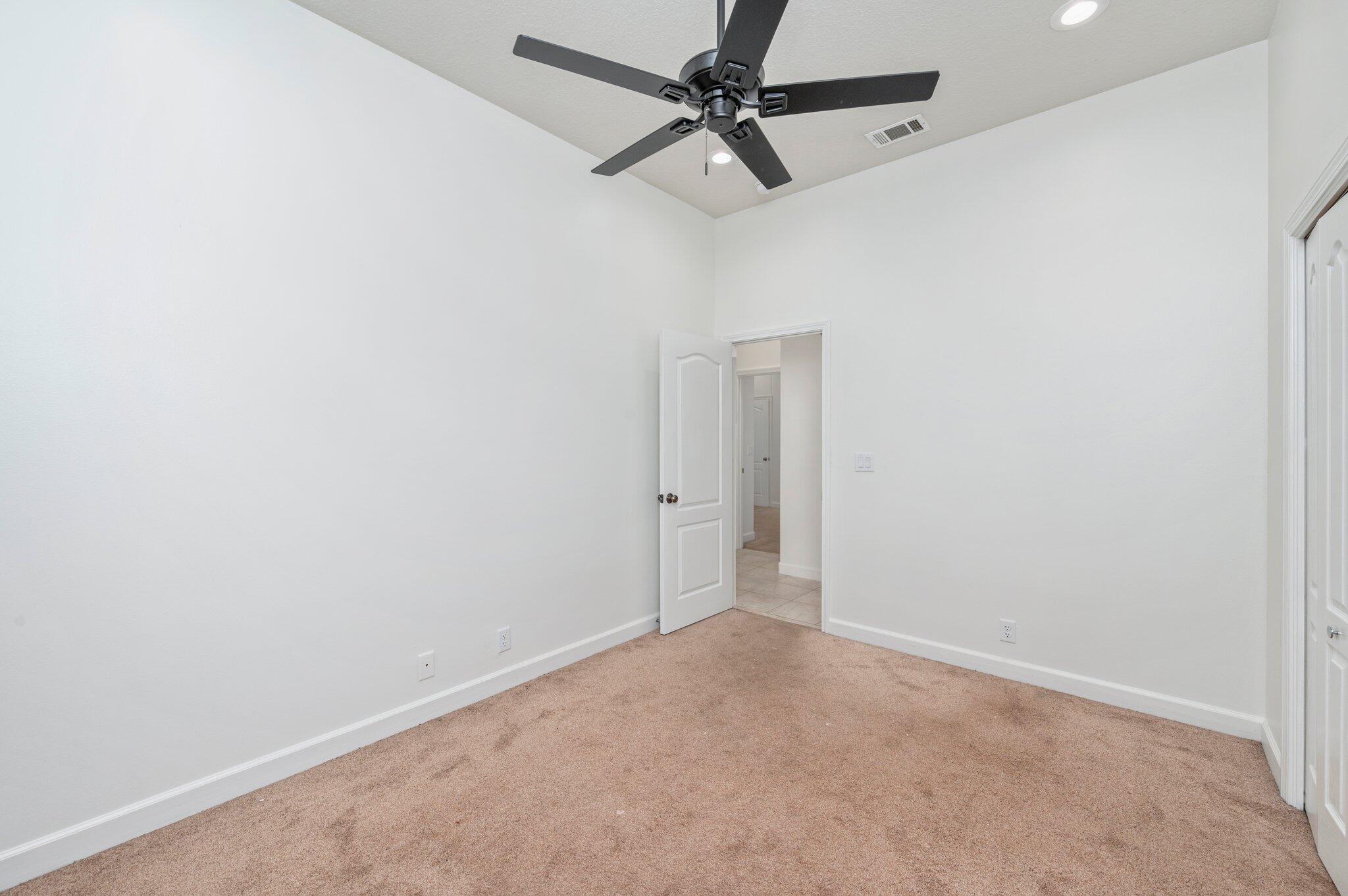 HUNTINGTON S/D PH 1 - Residential Lease