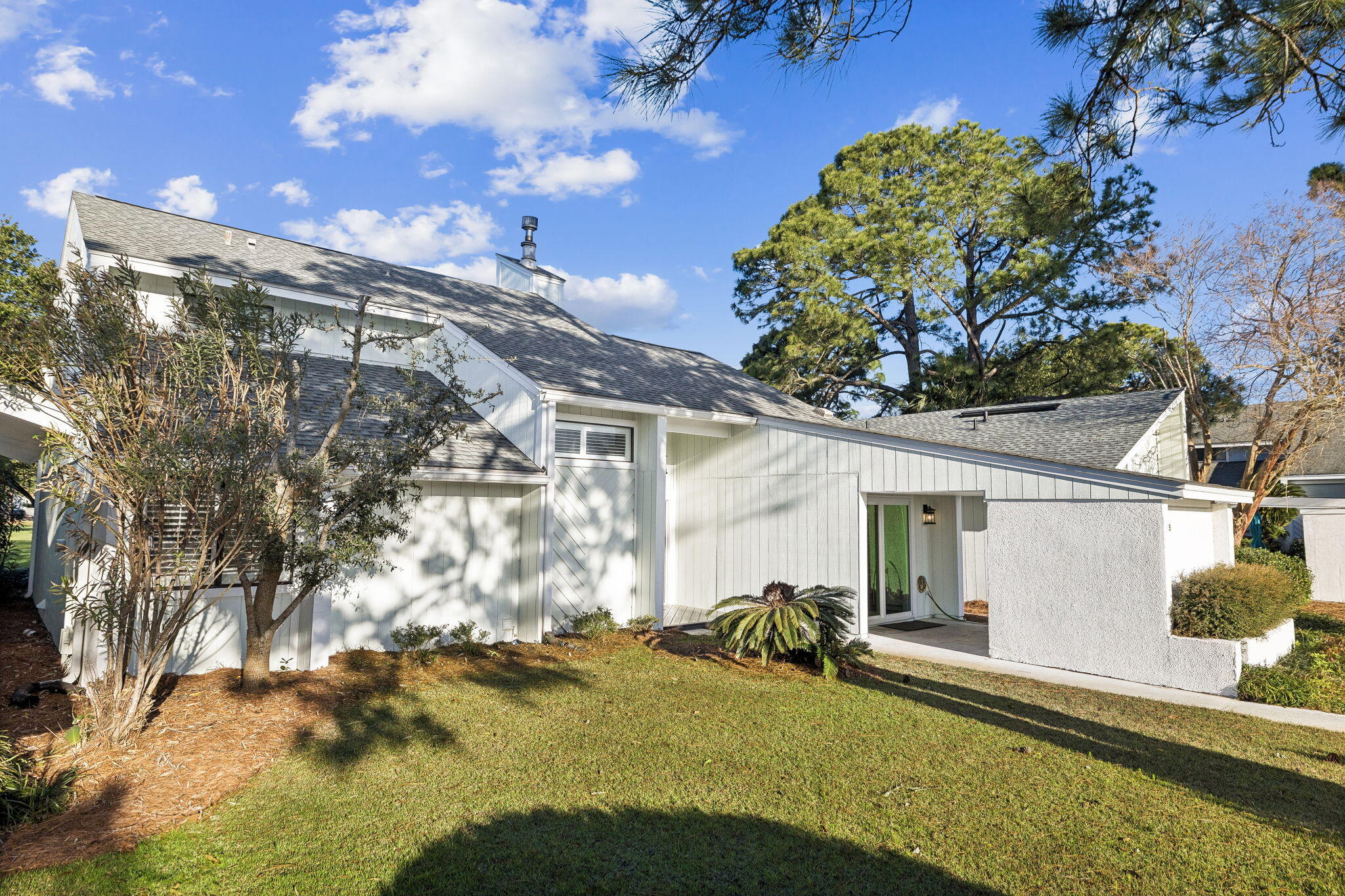 LINKSIDE VILLAGE UNIT 1 - Residential