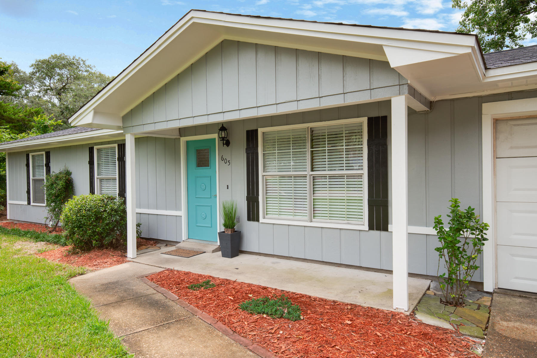 SEA HILLS 1ST - Residential
