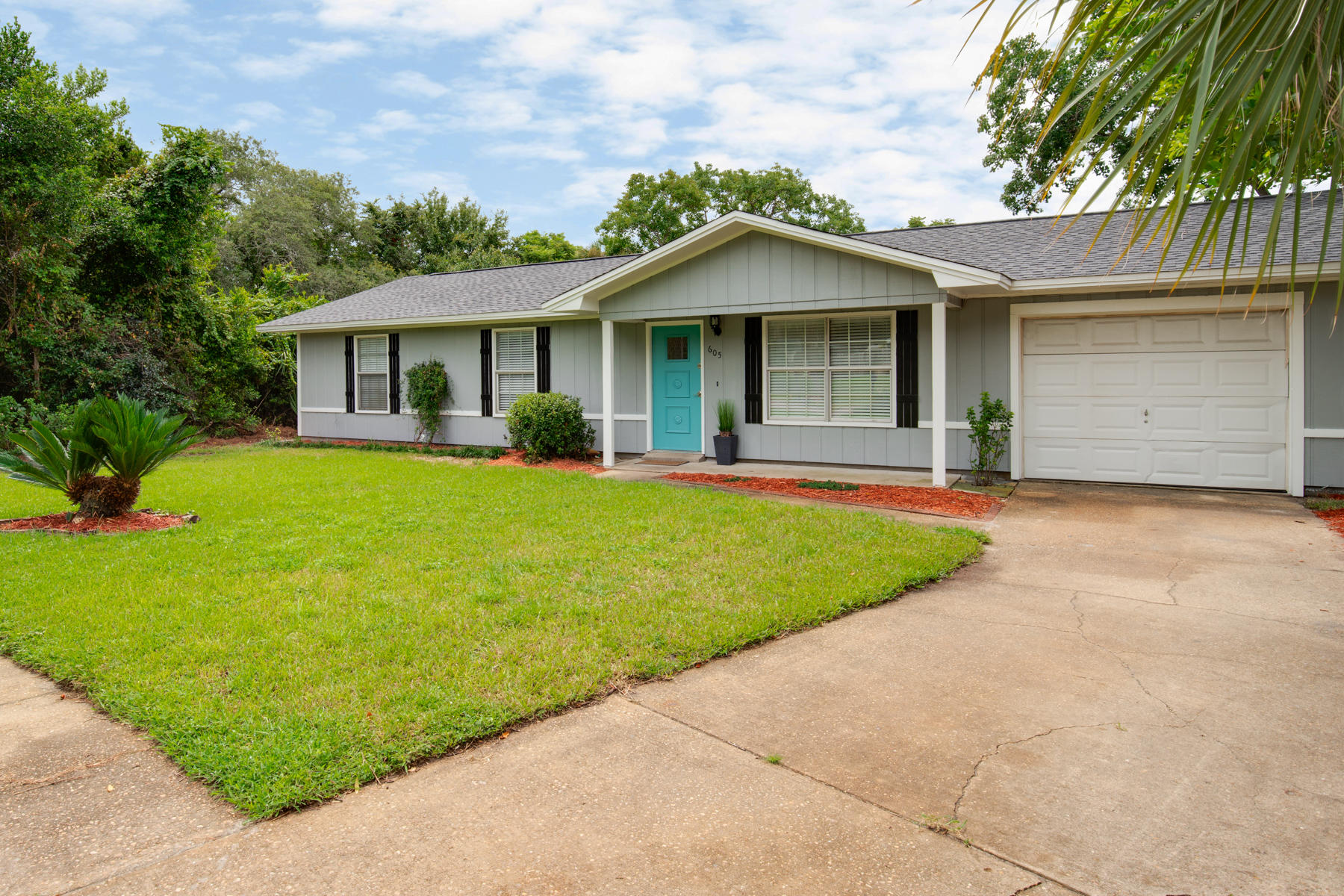 SEA HILLS 1ST - Residential